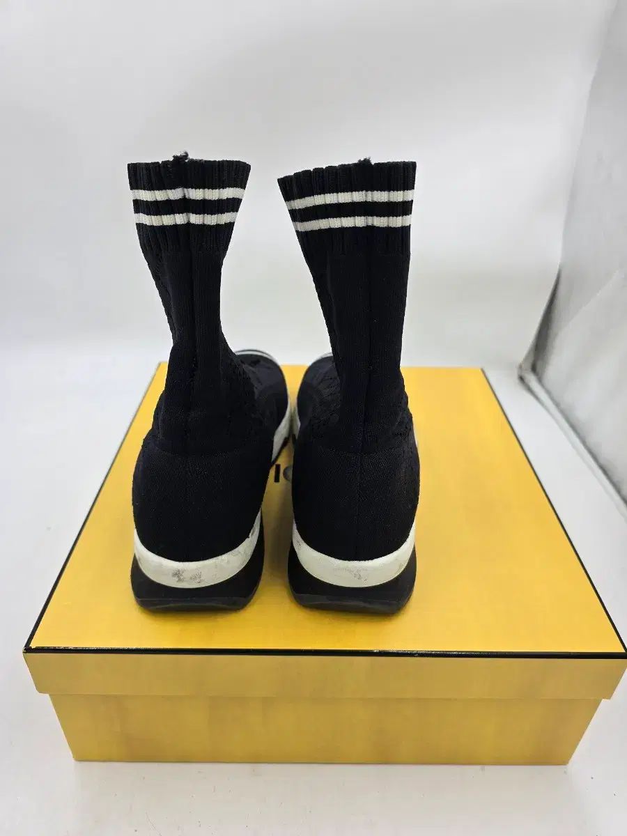 FENDI フェンディ ソックススニーカー - sh3618 ブラック