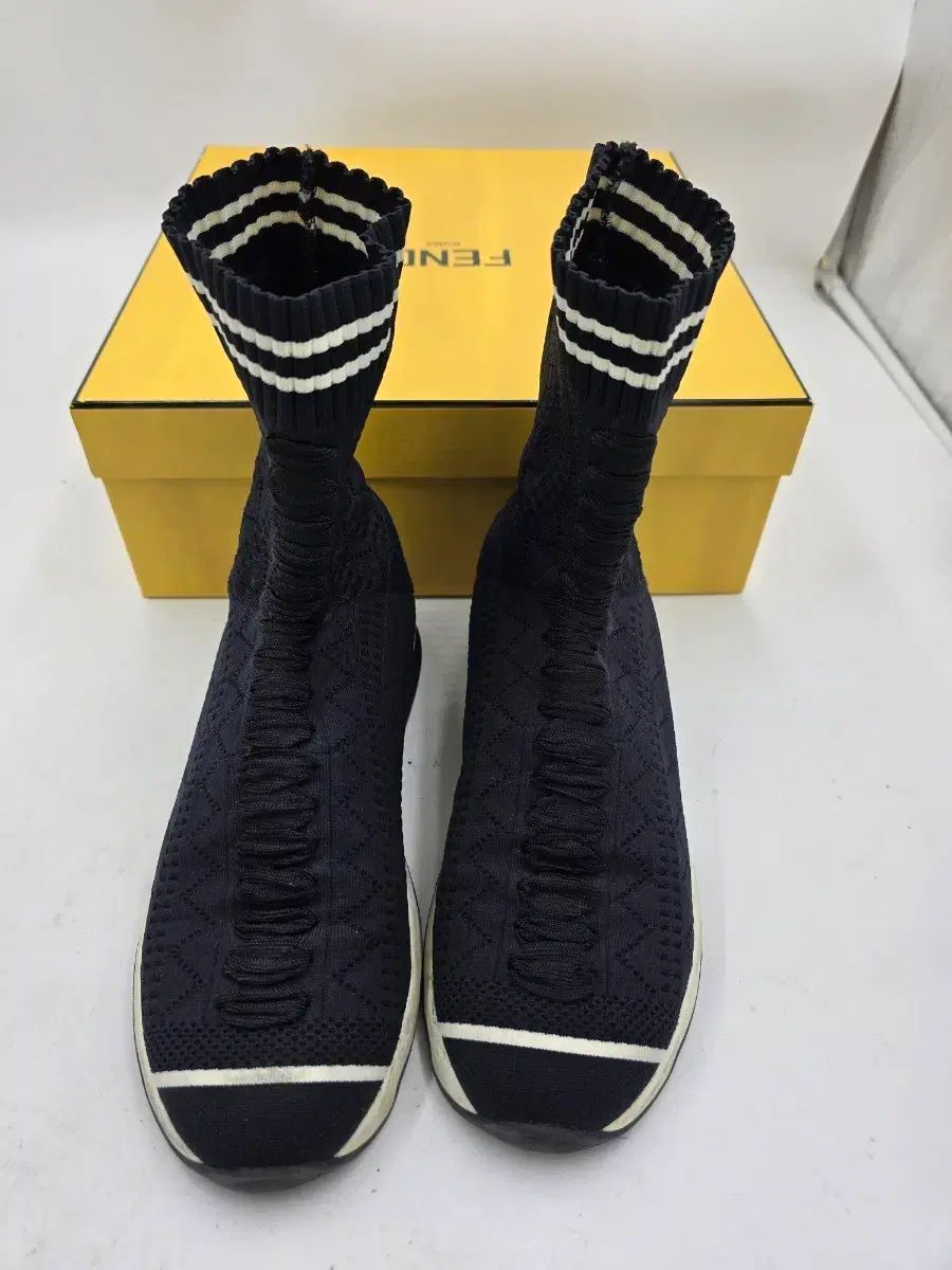 FENDI フェンディ ソックス スニーカー ブラック レディース 245