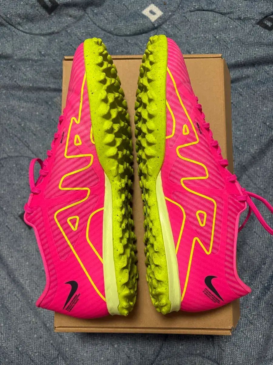 ナイキ マーキュリアル ベイパー275