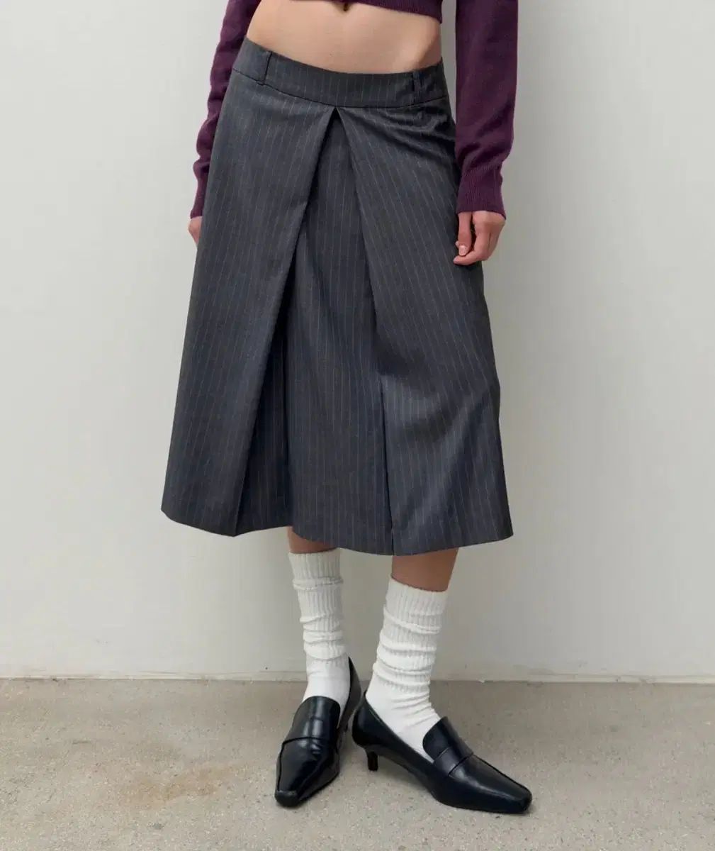 DIAGONAL LOW RISE MIDI SKIRT grey small