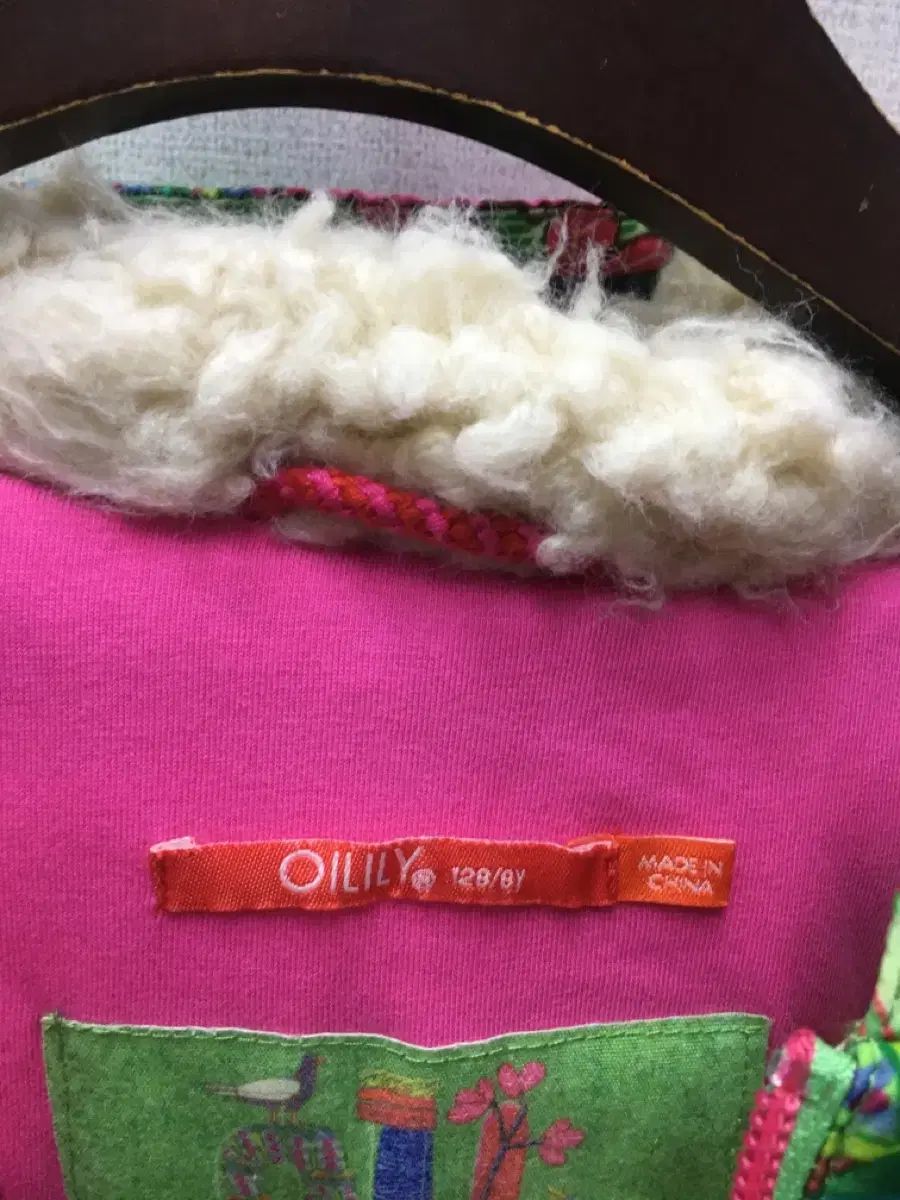 キッズ120号 オイリリー ダックダウン ダウンジャケット キャラクター装飾 ボアフーディー