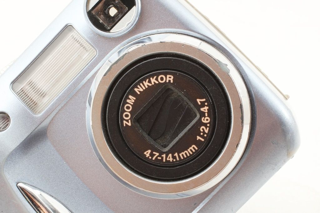 外装美品】Nikon ニコン COOLPIX 2100 コンデジ 200万画素 【公式通販】