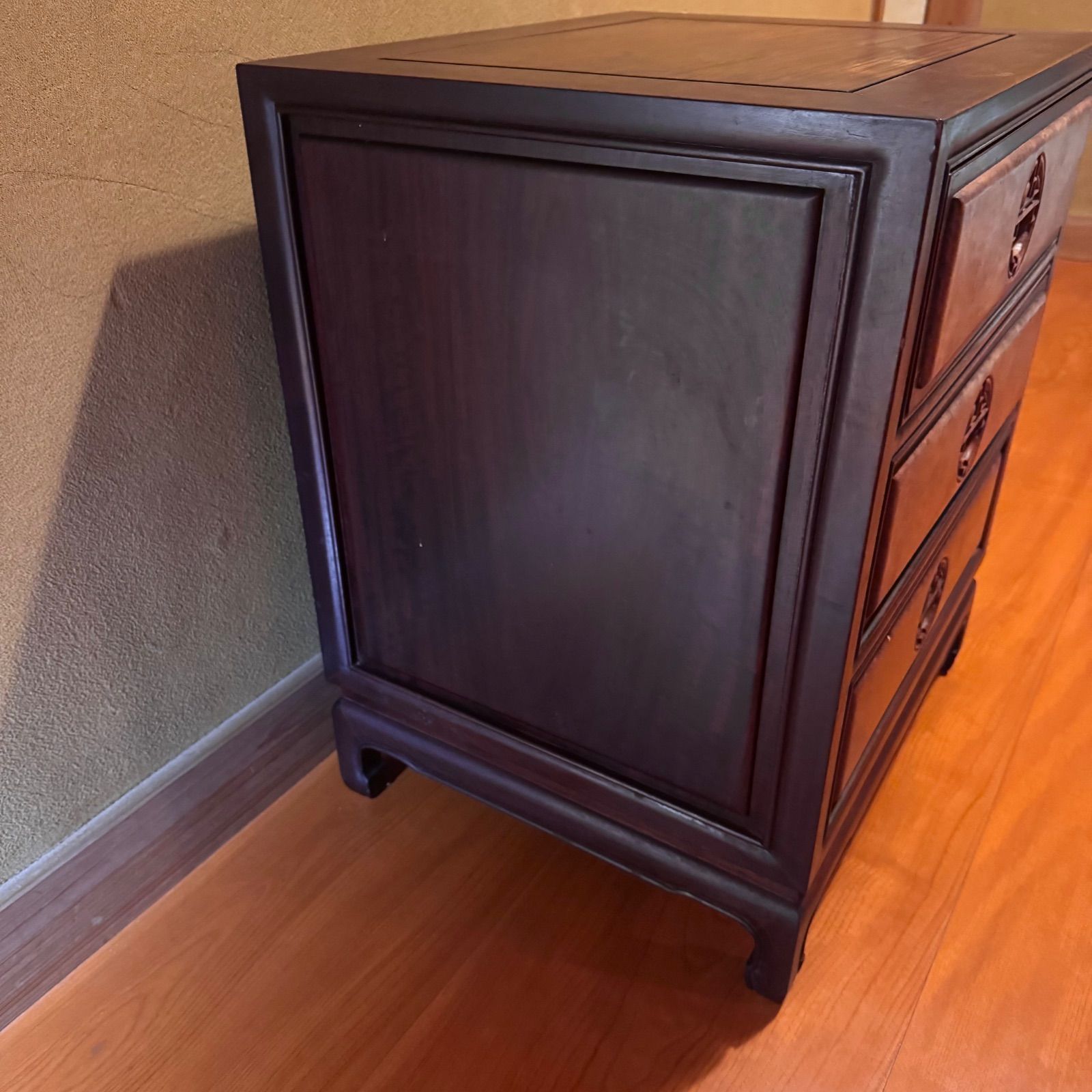 本花梨の重厚存在感 中国家具 花梨材 唐木 3段 チェスト 重厚 無垢