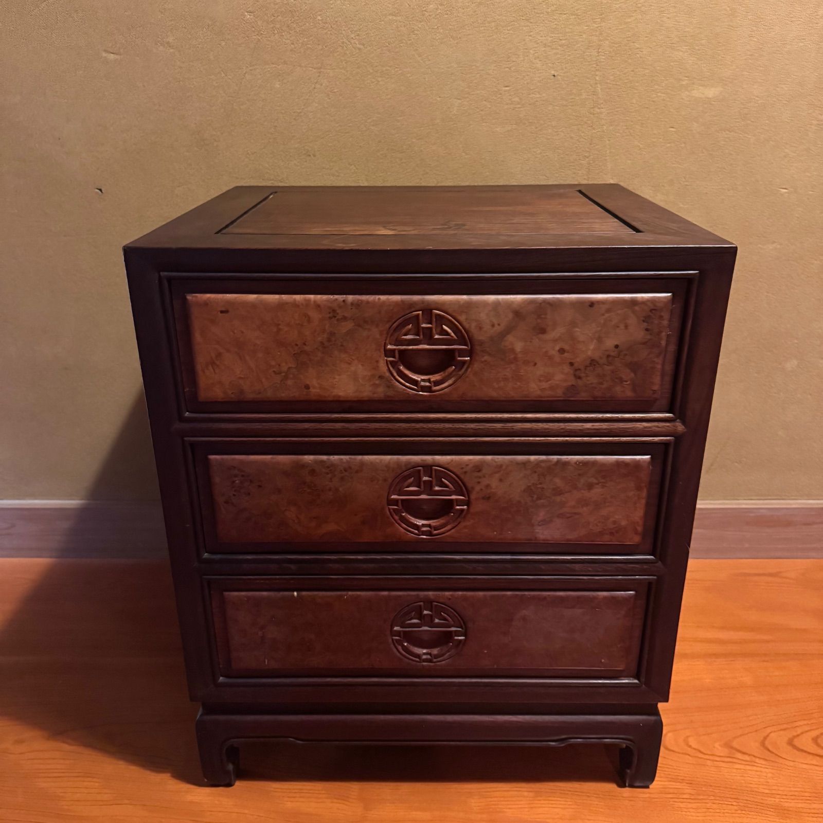 本花梨の重厚存在感 中国家具 花梨材 唐木 3段 チェスト 重厚 無垢