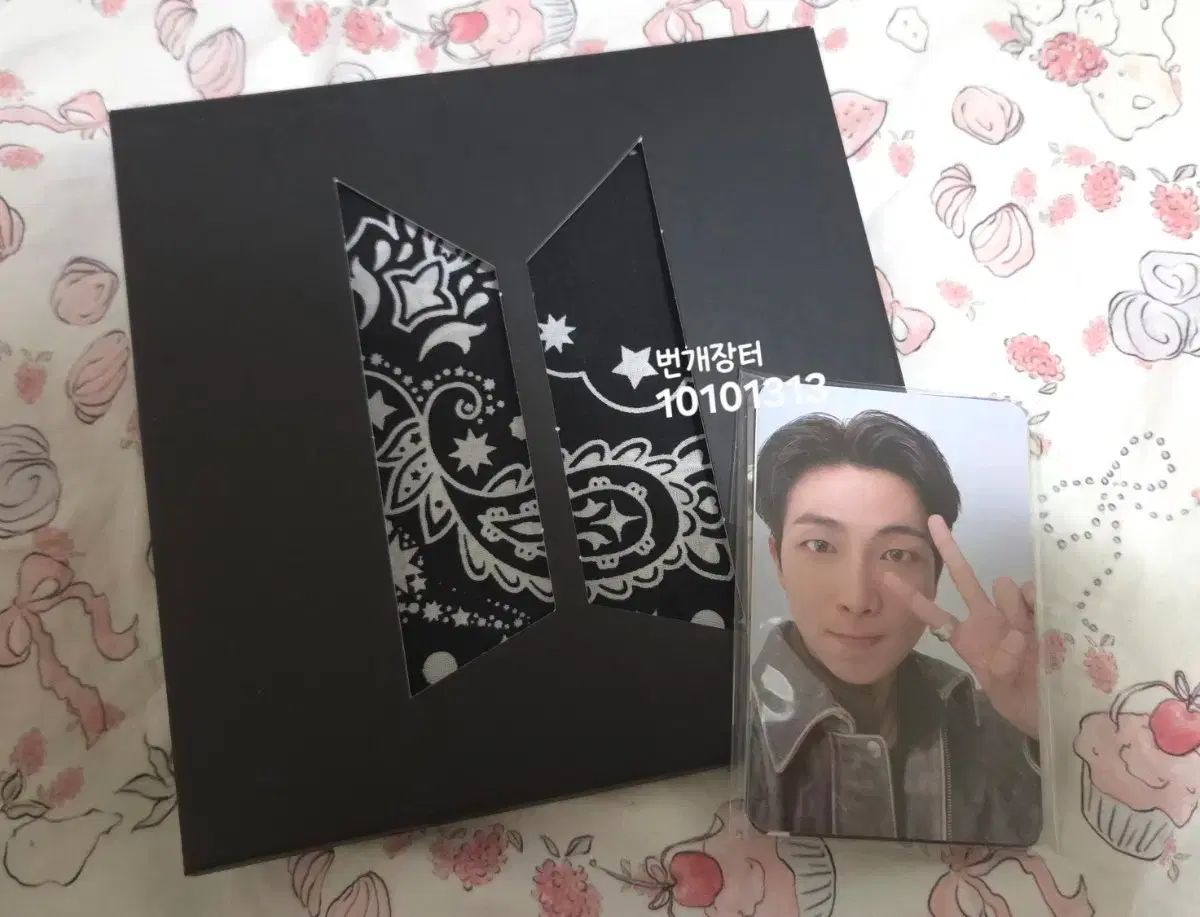 未開封 新品 BTS 2025 フェスタ トレカ + バンダナ