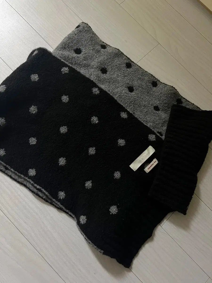 オヘシオ ドット マフラー - メルカリ