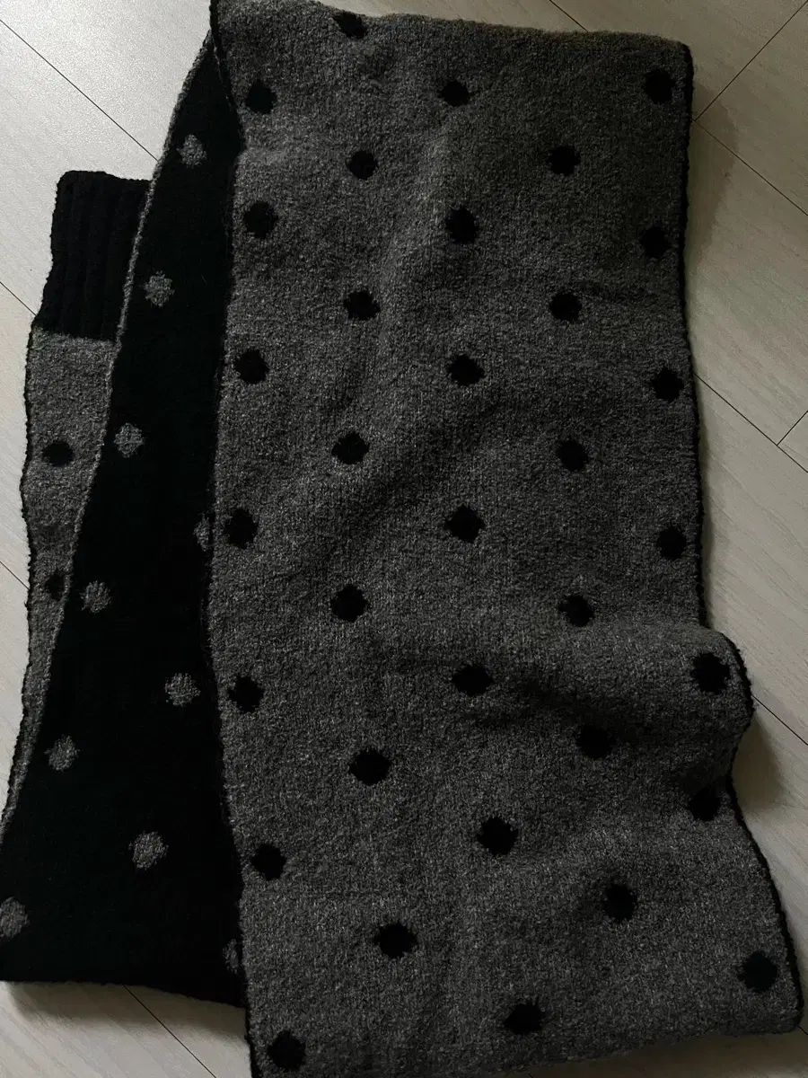 オヘシオ ドット マフラー - メルカリ