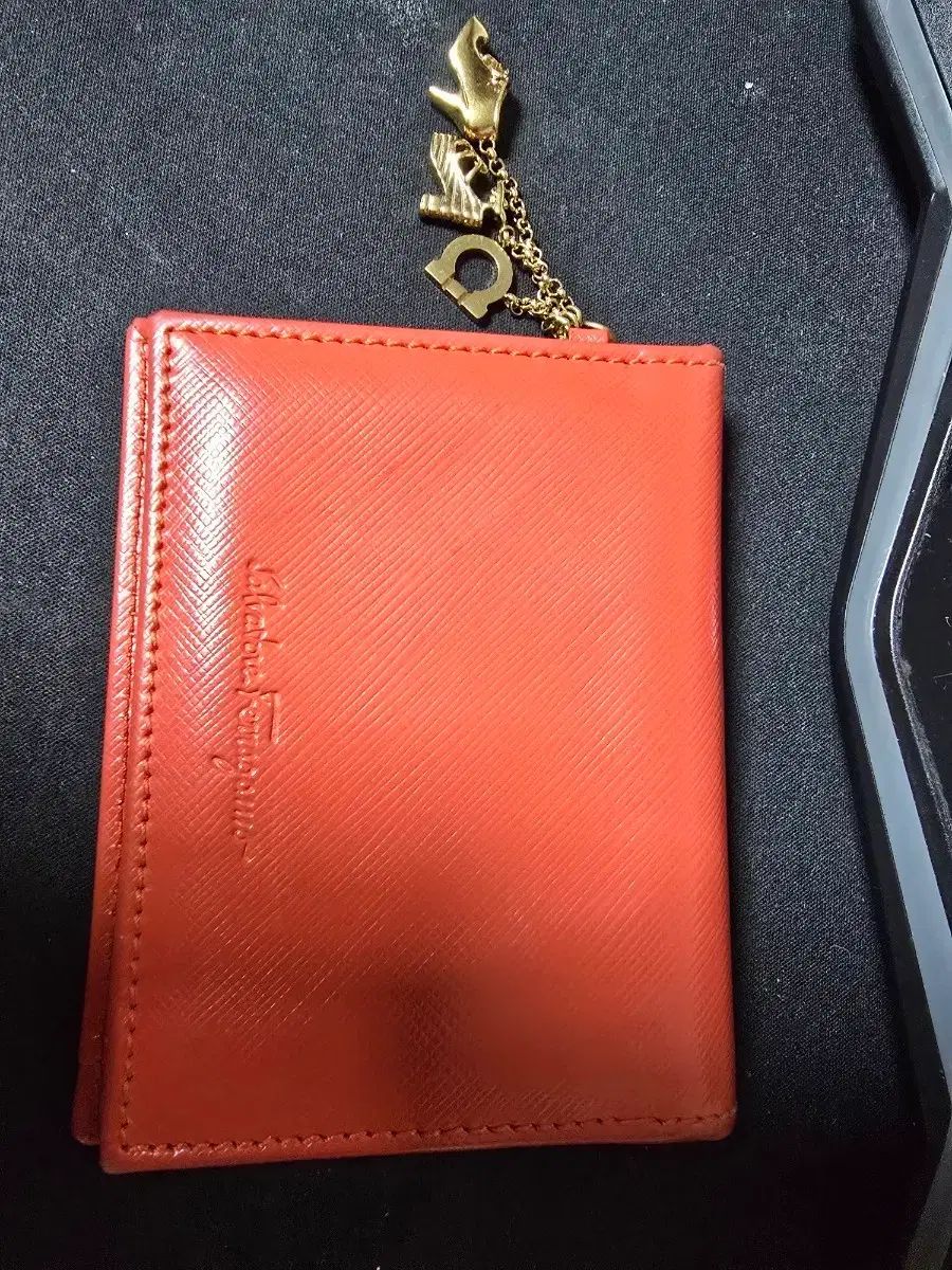 サルバトーレフェラガモ カードウォレット