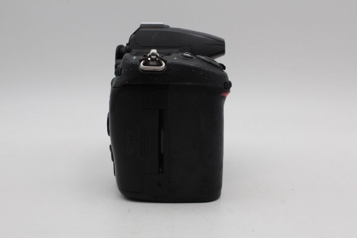 並品 NIKON ニコン デジタル一眼レフカメラ D 7000 ボディー UVフィルター デジタル一眼レフ 