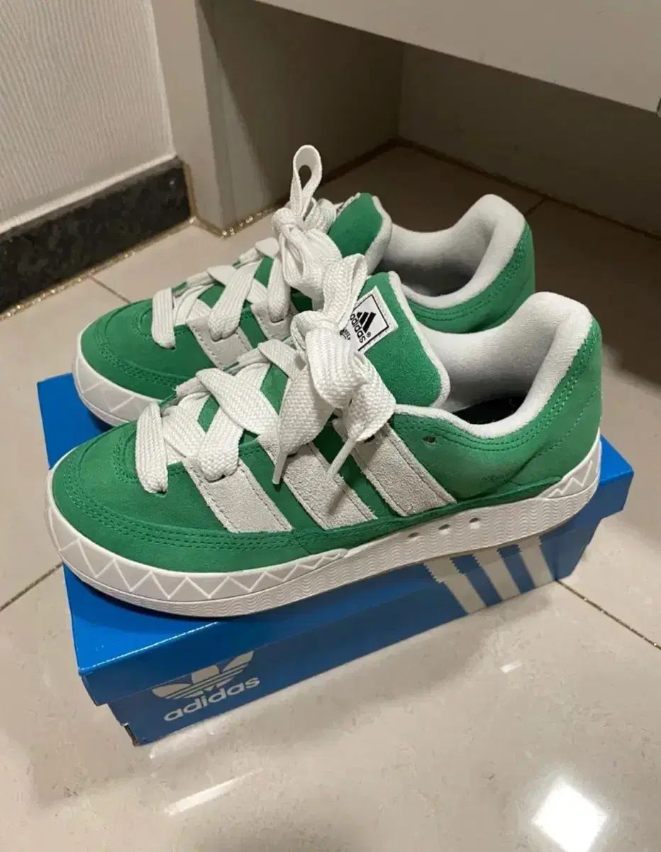 アディダス アディマティック グリーン