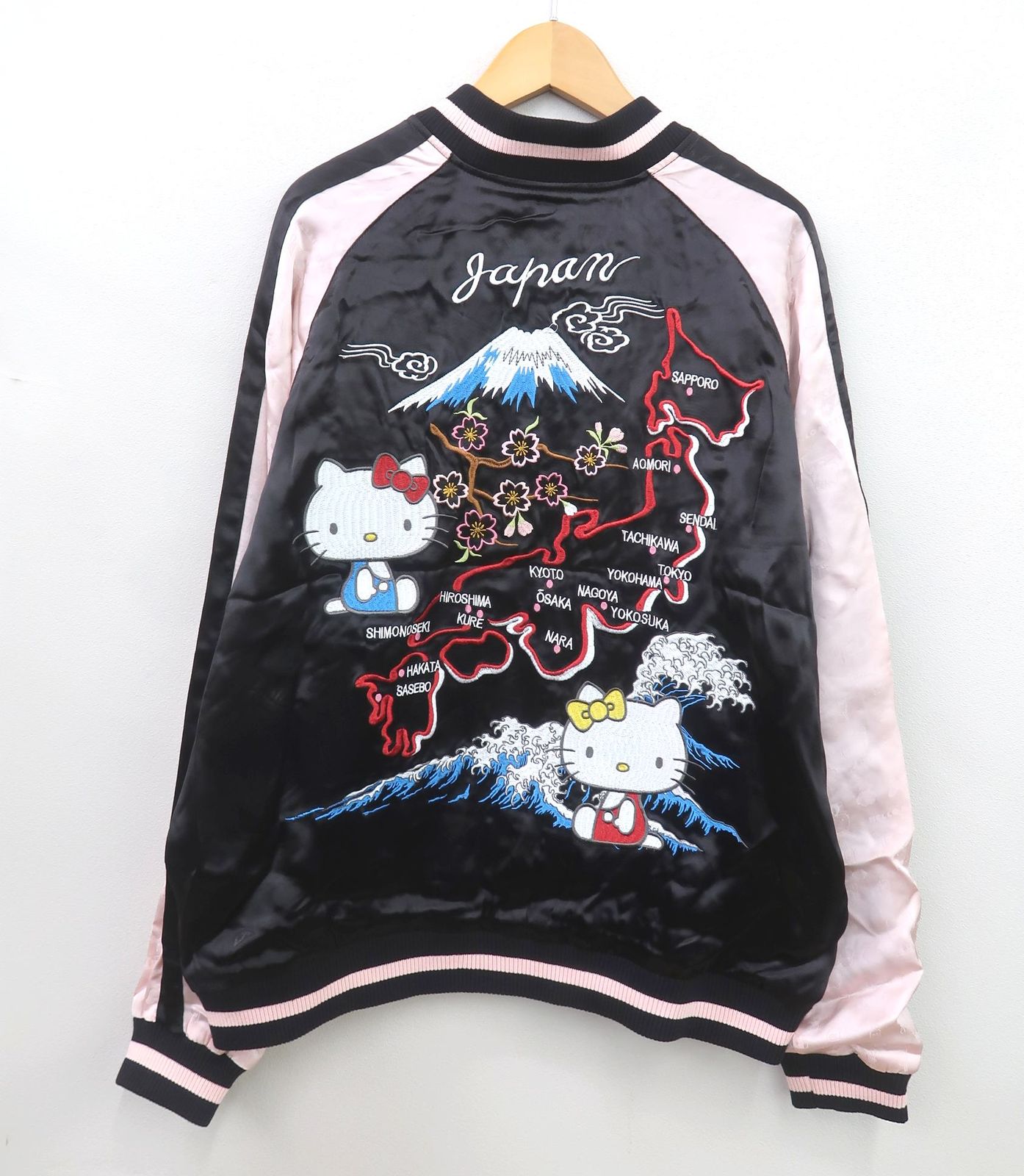 Switch Planning スイッチプランニング HKSJ-510 ハローキティとハローミミィと日本地図刺繍ジャガード袖スカジャン L