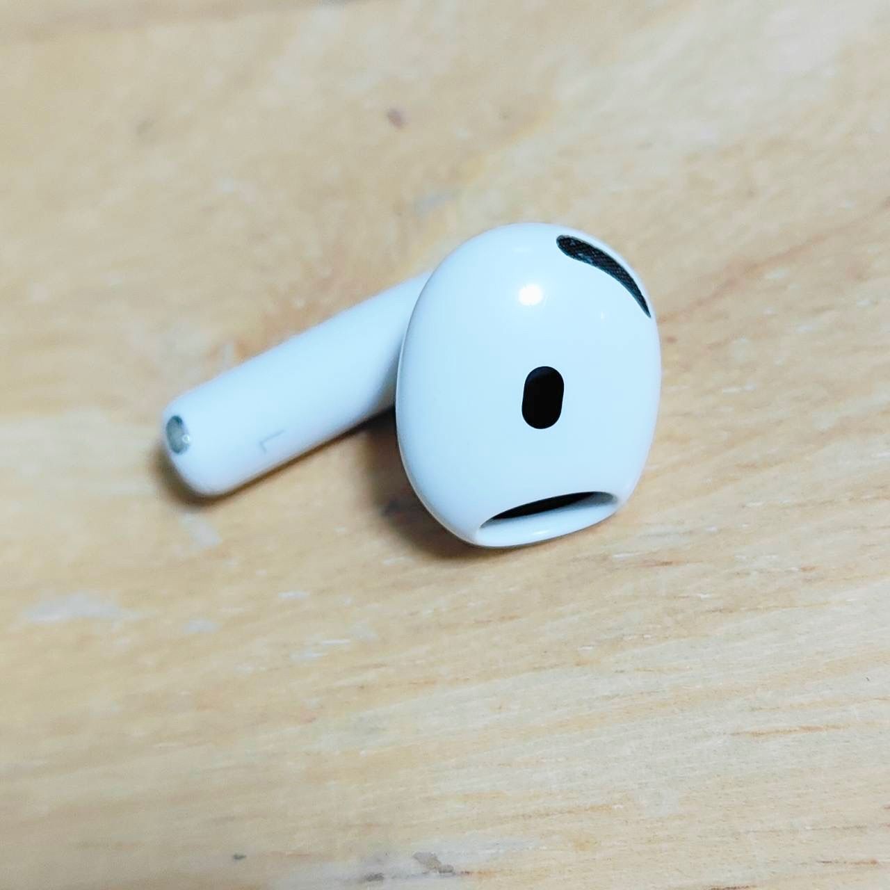 Apple AirPods 4世代 片耳 L 片方 左耳 Sランク - メルカリ