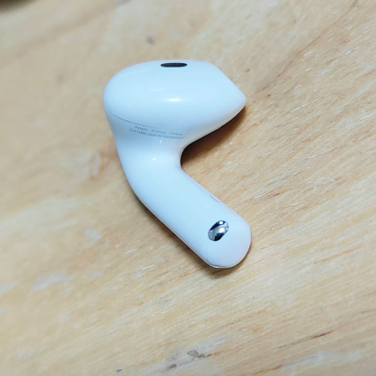 Apple AirPods 4世代 片耳 L 片方 左耳 Sランク - メルカリ