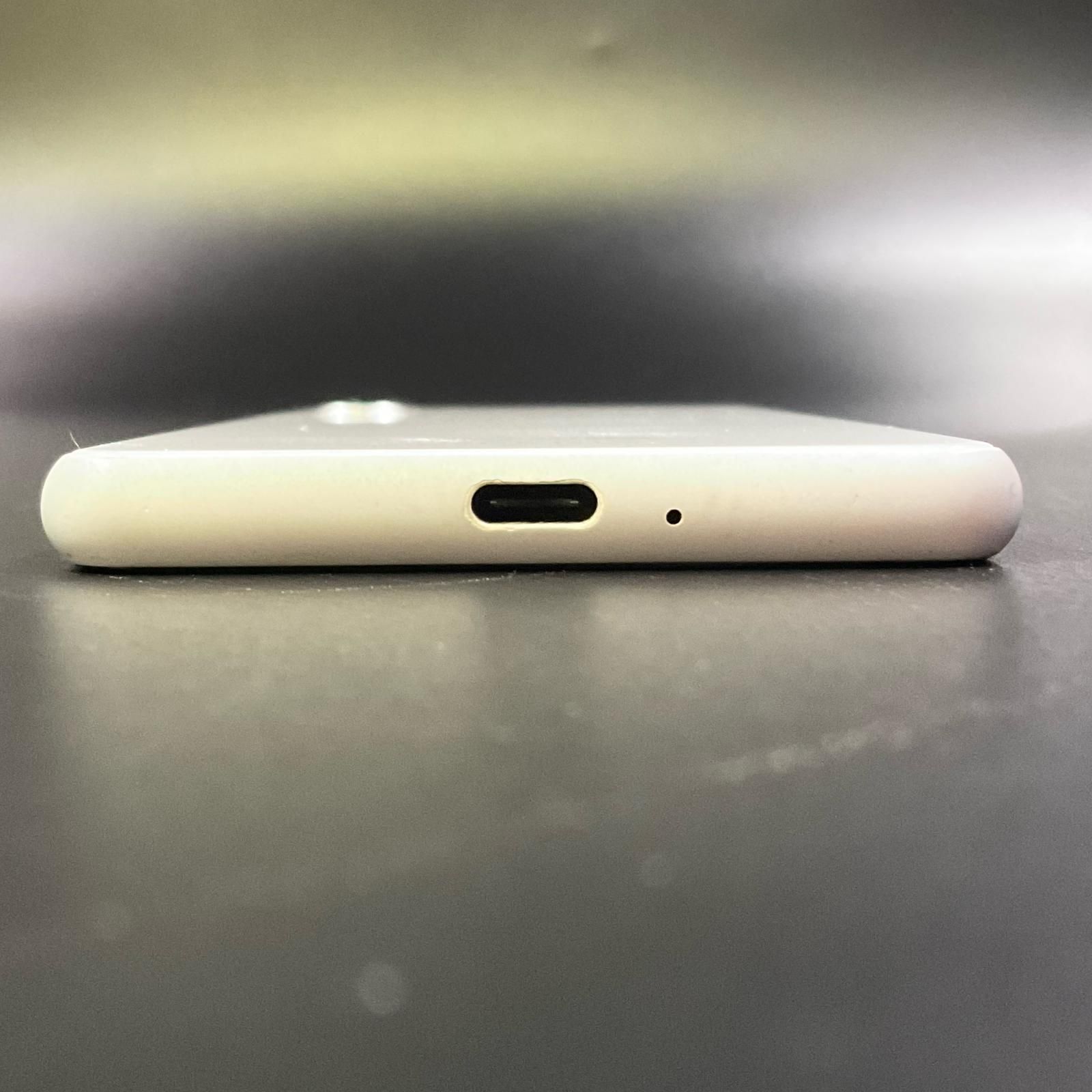 Sony Xperia 10 II 64GB ホワイト docomo SO-41A 白ロム【難有】【最速 