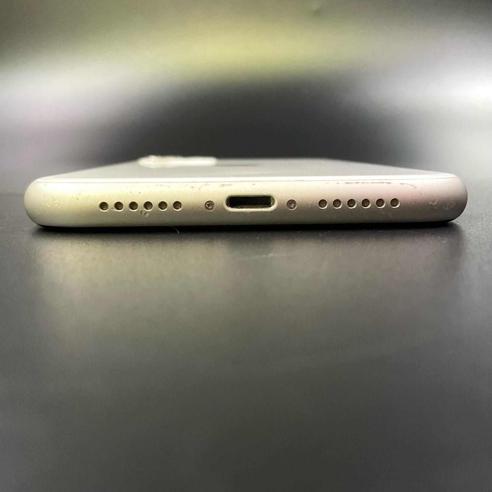  iPhone 11 128 GB ホワイト au 白ロム 84 スマートフォン本体 スマートフォン 携帯電話