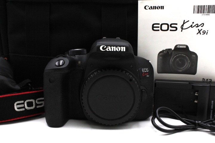 カメラバッグ付き CANON キヤノン デジタル一眼レフカメラ EOS Kiss X 9 i ボディー