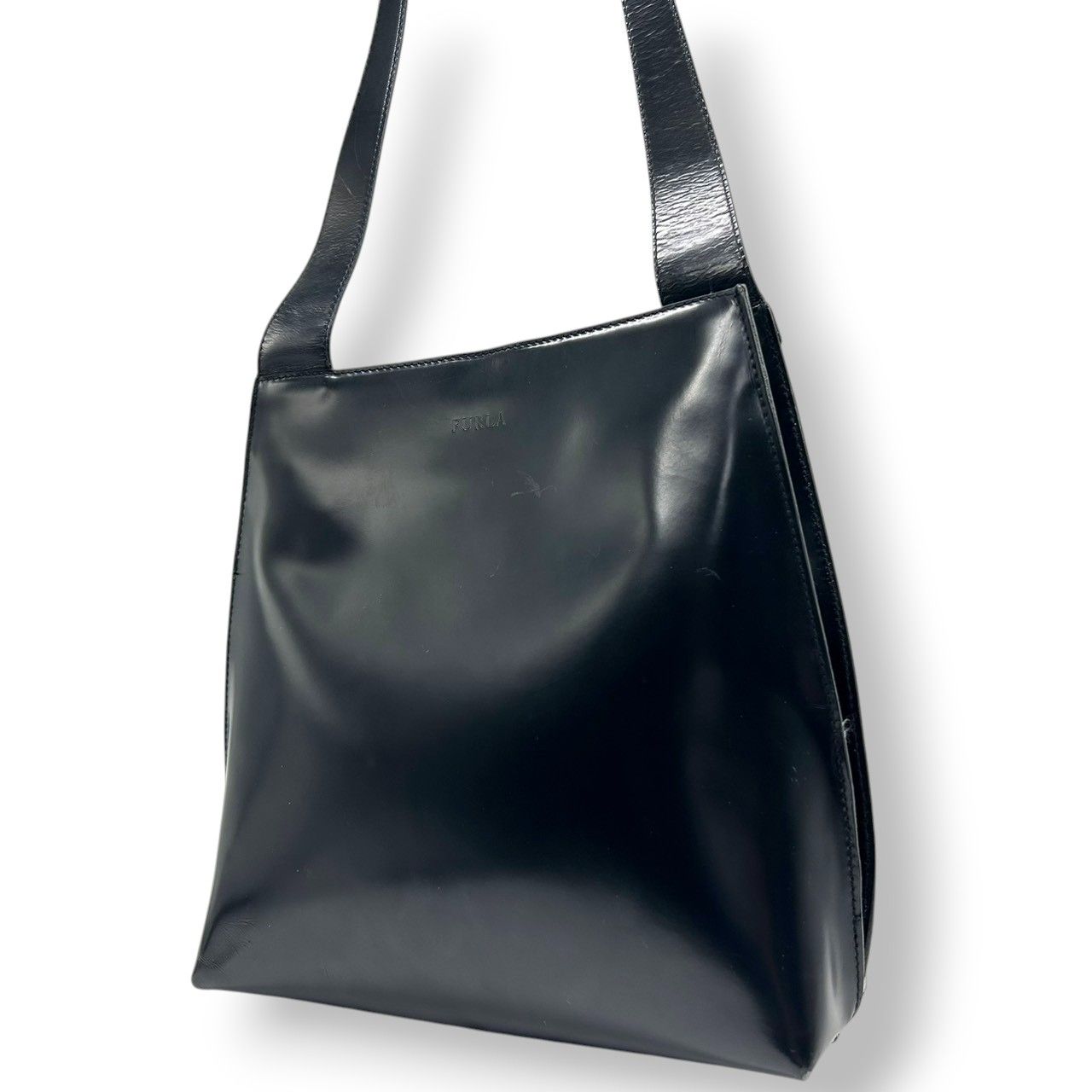 フルラ FURLA ショルダーバッグ トートバッグ ハンドバッグ 肩掛け A 4収納可 大容量 軽量 レザー 本革 ブラック 黒 レディース 婦人 通勤 通学 ビジネス オフィス フォーマル 冠婚葬祭 リクルート シンプル ミニマル ヴィンテージ s 57