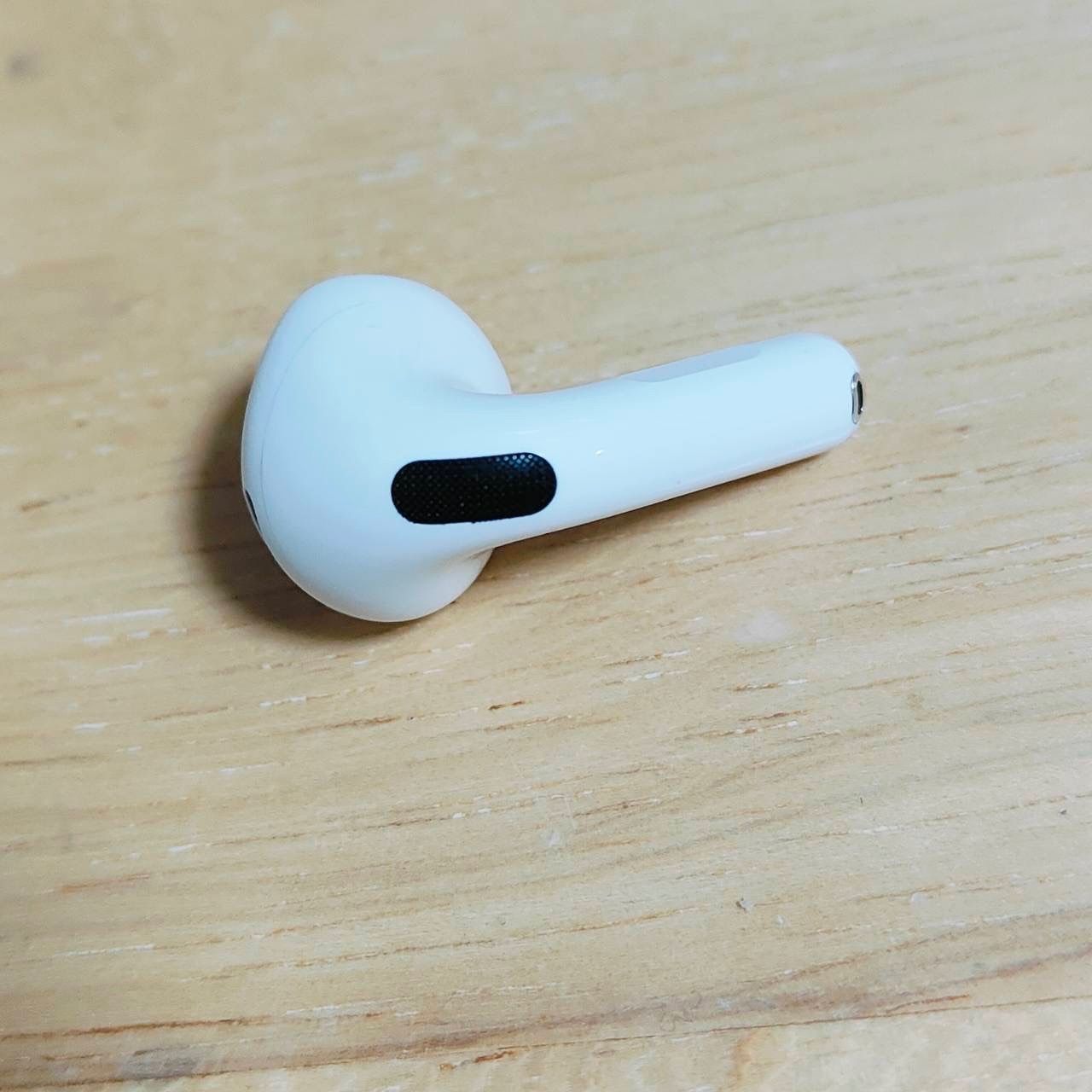 Apple AirPods 4世代 片耳 R 片方 右耳 Sランク - メルカリ