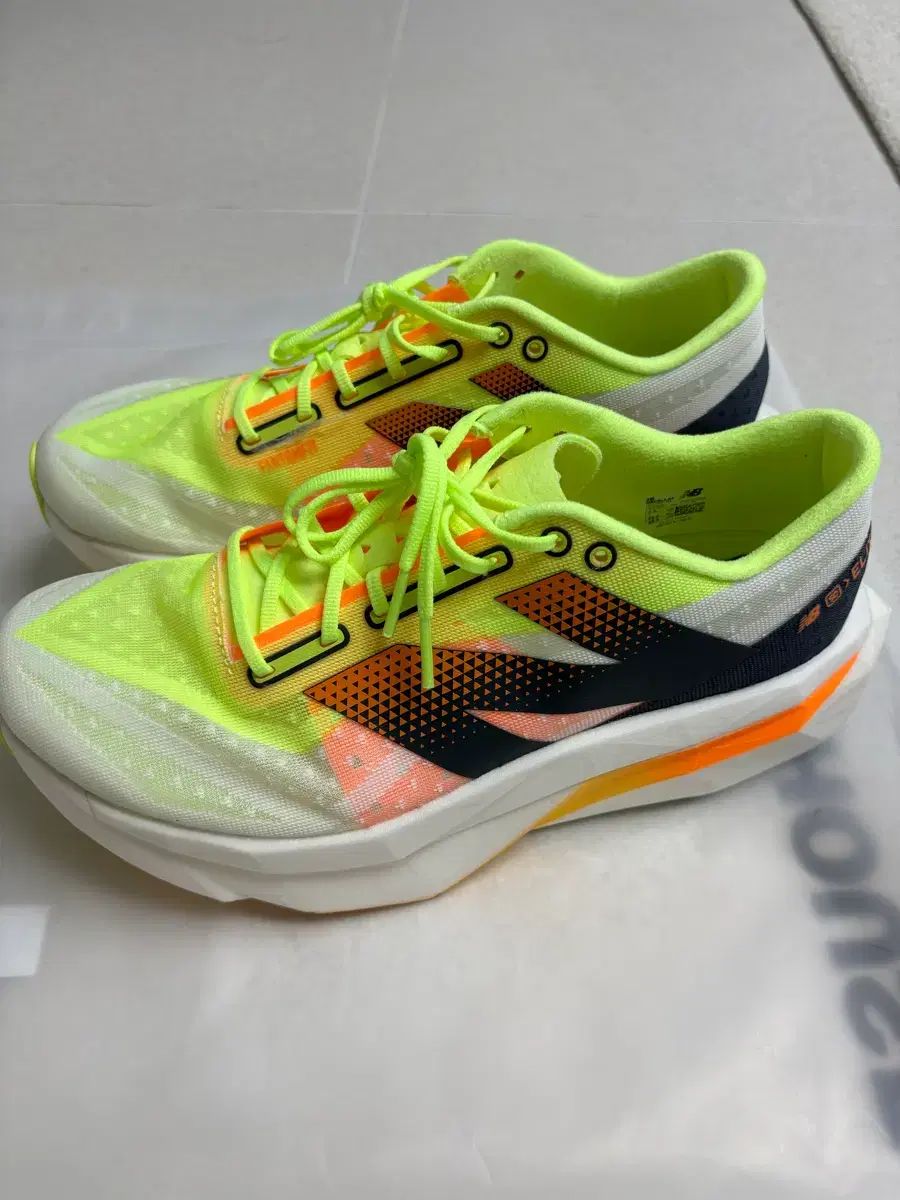 ニュー ンス フューエルセル スーパーコンプ エリート v 4 250