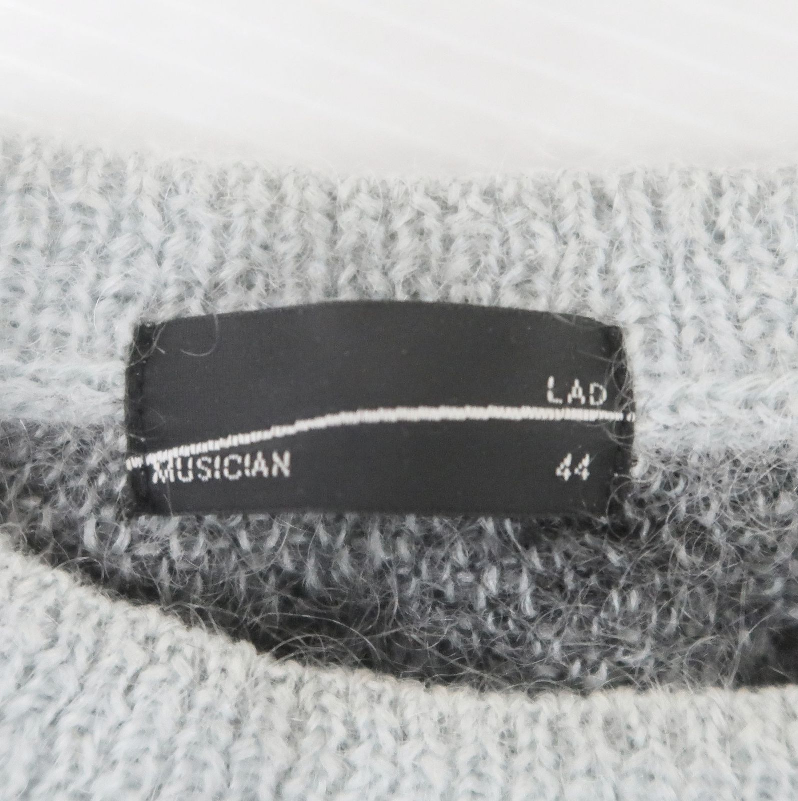 モヘヤクルーネックプルオーバー