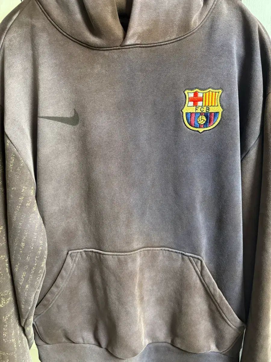 トラヴィス スコット バルセロナ NIKE コラボ フーディー