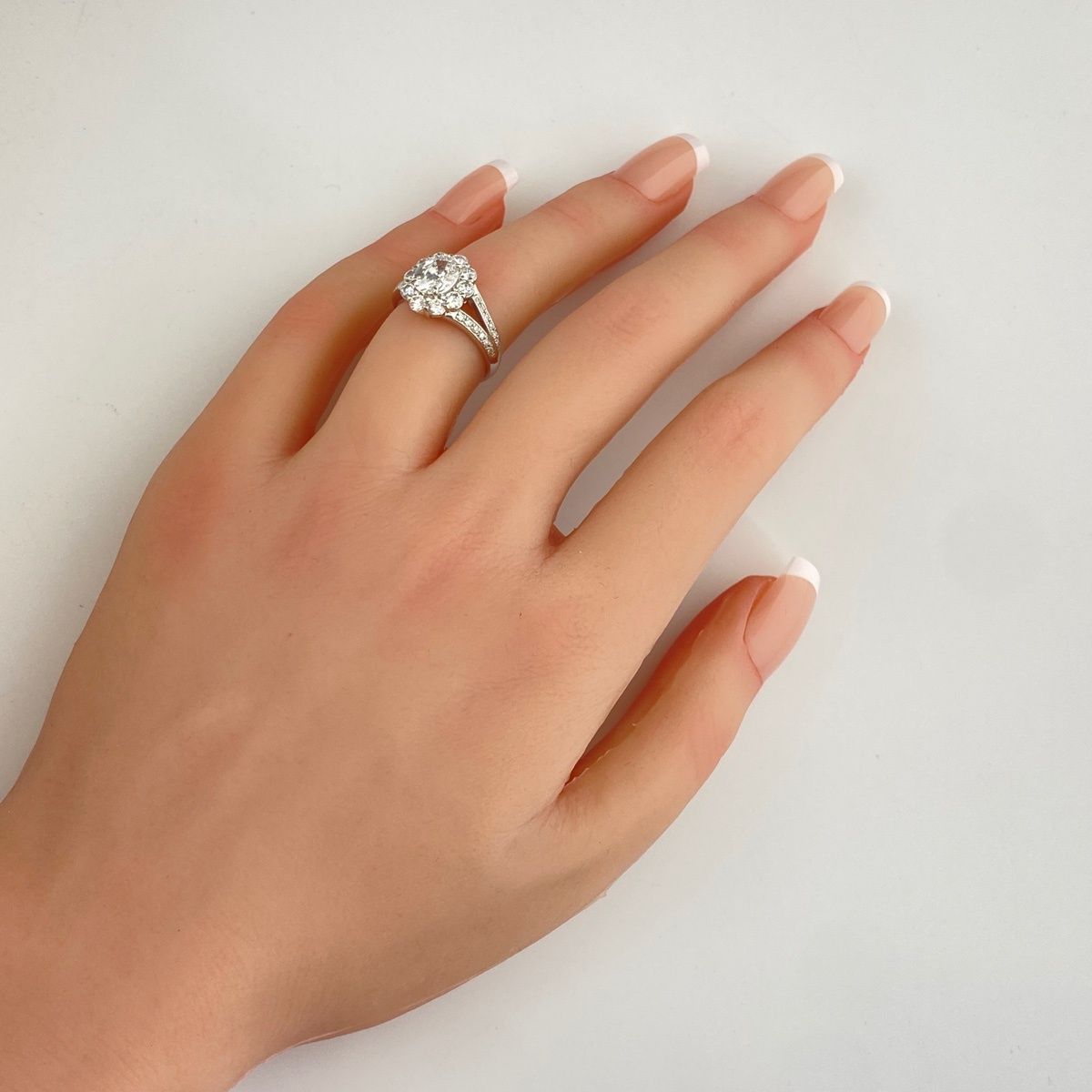 ダイヤモンド デザインリング プラチナ 指輪 メレダイヤ リング 10.5号