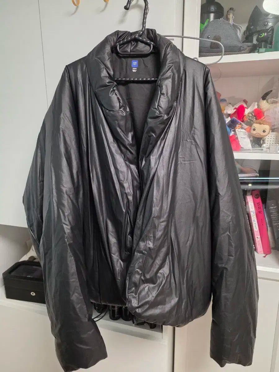 GAP YZY ブラック ラウンドジャケット v1 - メルカリ