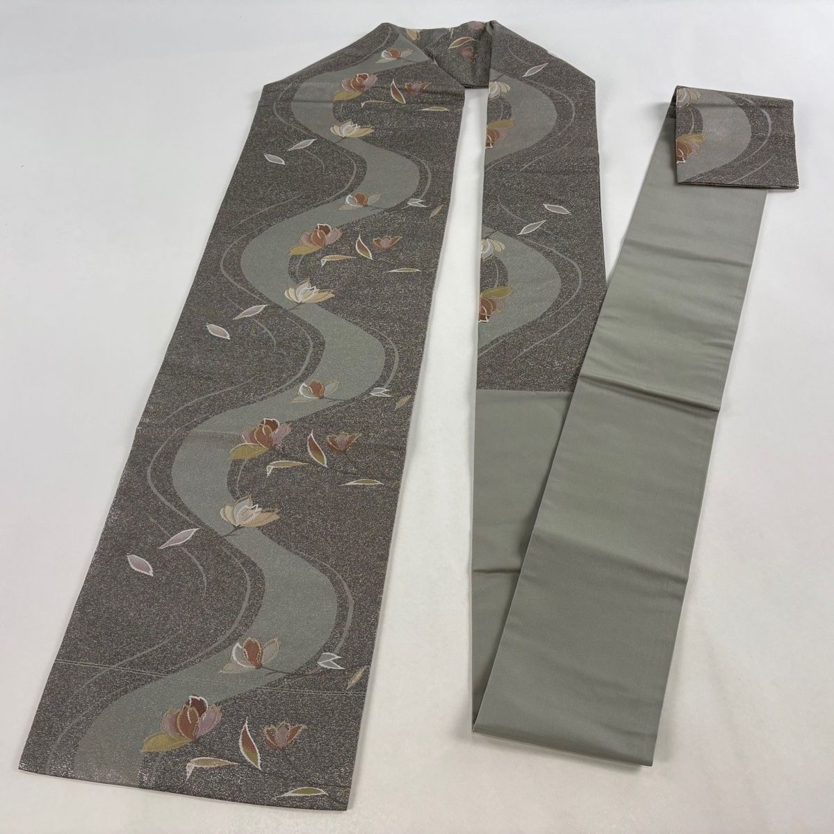 名古屋帯 優品 草花 流水 箔 灰色 正絹 【中古】 - メルカリ