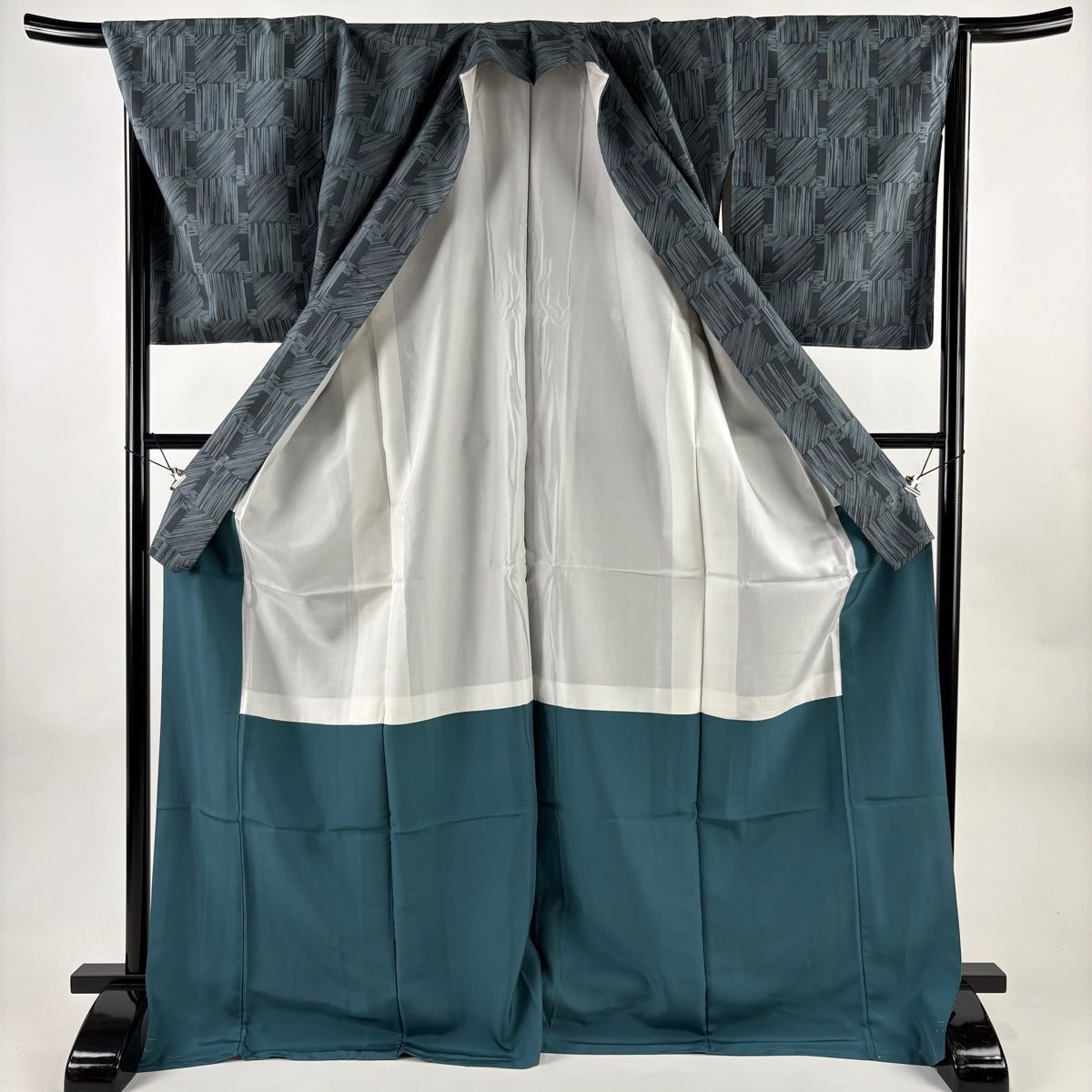 美品】 小紋 身丈174.5cm 裄丈69.5cm L 袷 大島紬地 やまと 証紙 縞