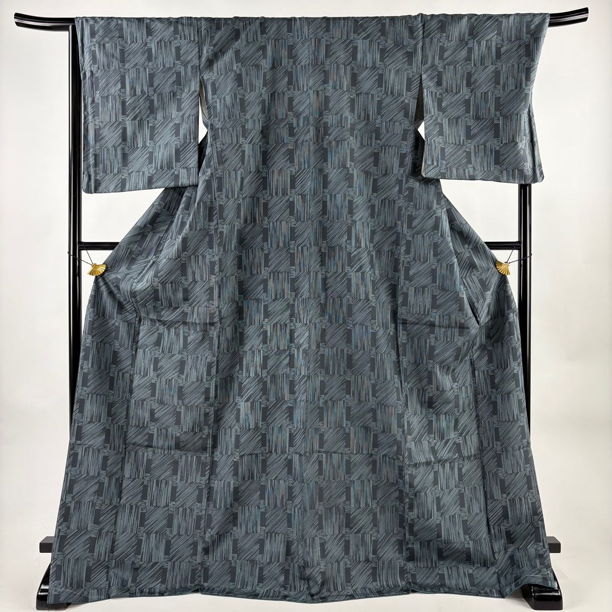 美品】 小紋 身丈174.5cm 裄丈69.5cm L 袷 大島紬地 やまと 証紙 縞