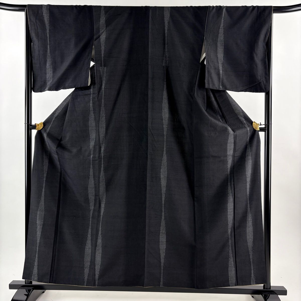 紬 身丈159cm 裄丈66.5cm M 袷 幾何学 墨色 正絹 秀品 【中古】 - メルカリ