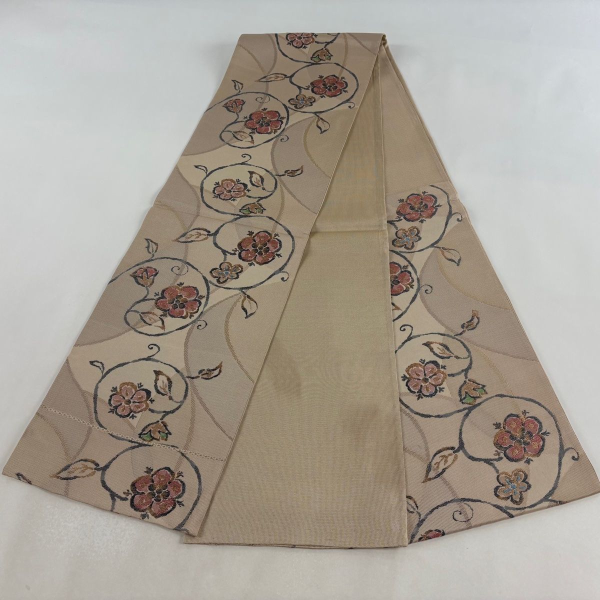 美品】 袋帯 秀品 花唐草 幾何学 箔 薄茶色 六通 正絹 【中古】 - メルカリ