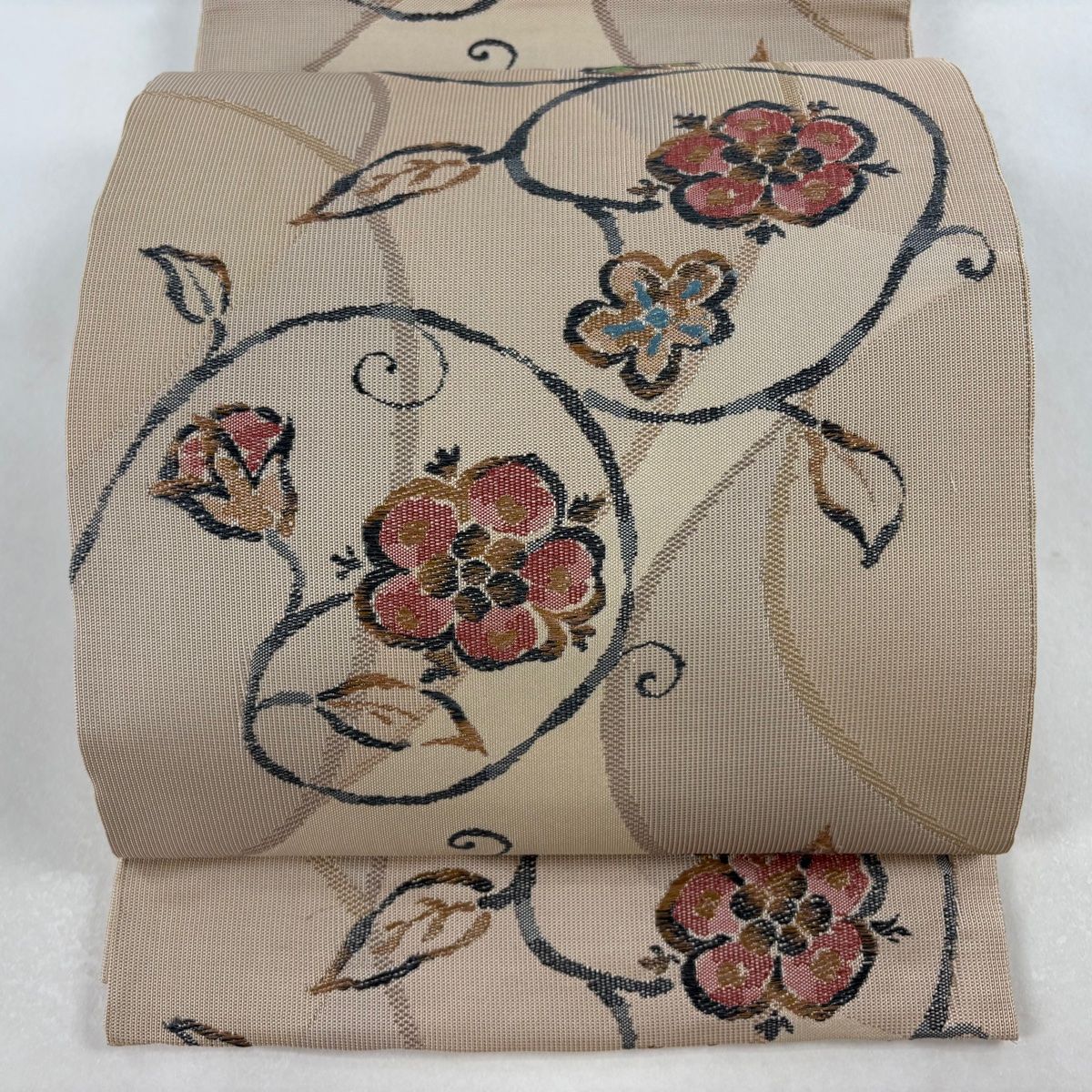 美品】 袋帯 秀品 花唐草 幾何学 箔 薄茶色 六通 正絹 【中古】 - メルカリ