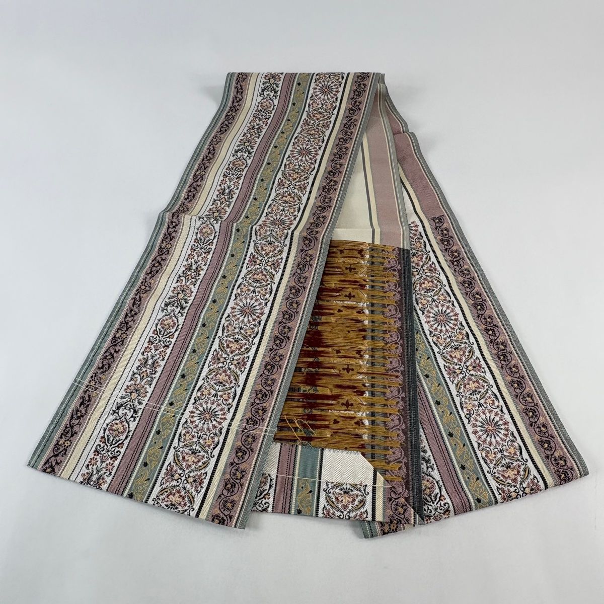 名古屋帯 秀品 八寸名古屋帯 花唐草 縞 薄紫 正絹 【中古】 - メルカリ