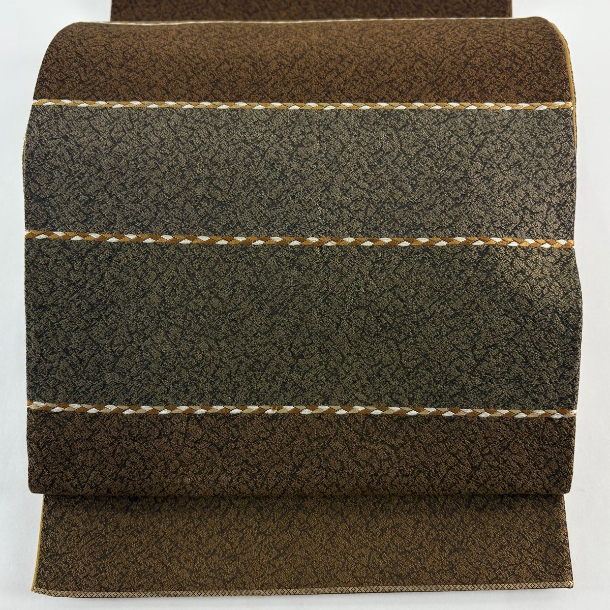 袋帯 秀品 縮彩錦 段縞 幾何学 茶色 全通 正絹 【中古】 - メルカリ