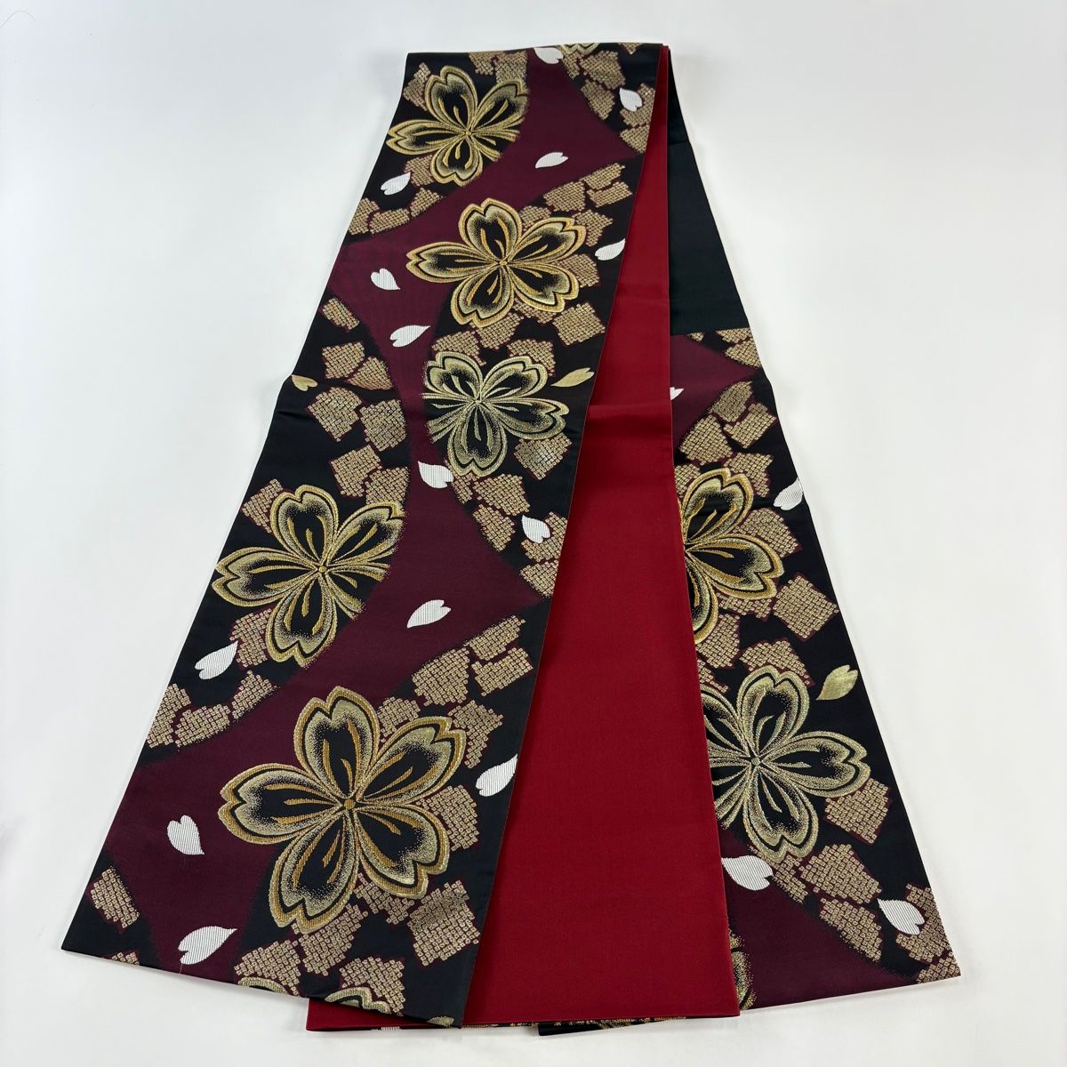 美品】 袋帯 秀品 鈴乃屋 振袖向き 桜 花びら 金糸 箔 赤紫 六通 正絹