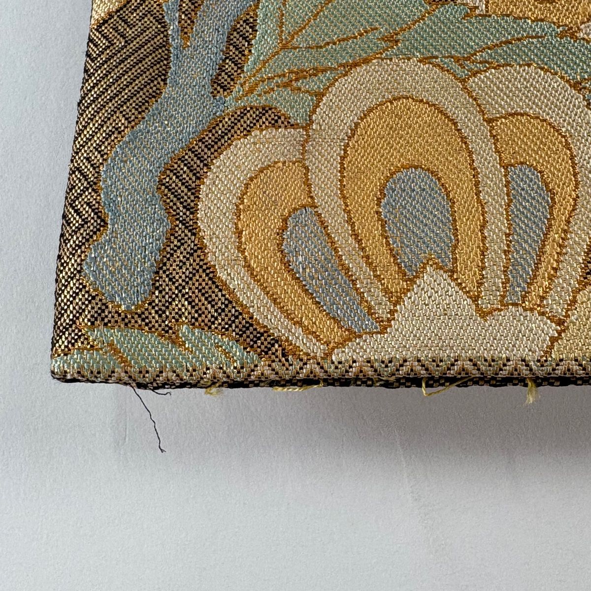 美品】 袋帯 秀品 鳳凰 草花 金糸 箔 金色 六通 正絹 【中古】 - メルカリ