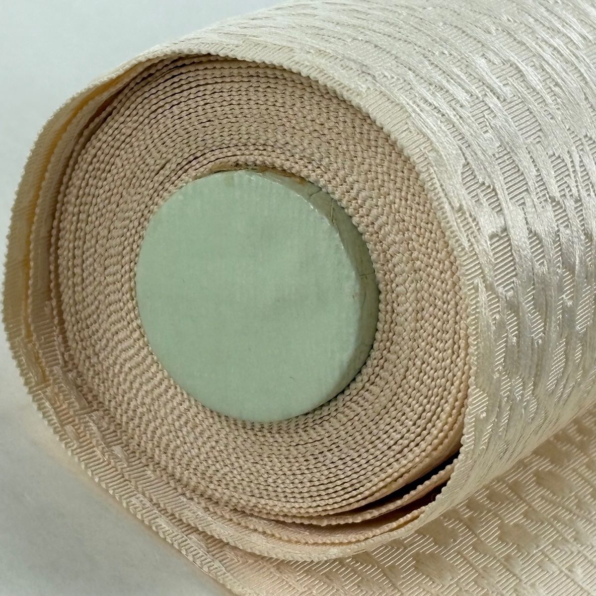 反物 秀品 帯反物 証紙有り 博多織 幾何学模様 地紋 クリーム 正絹