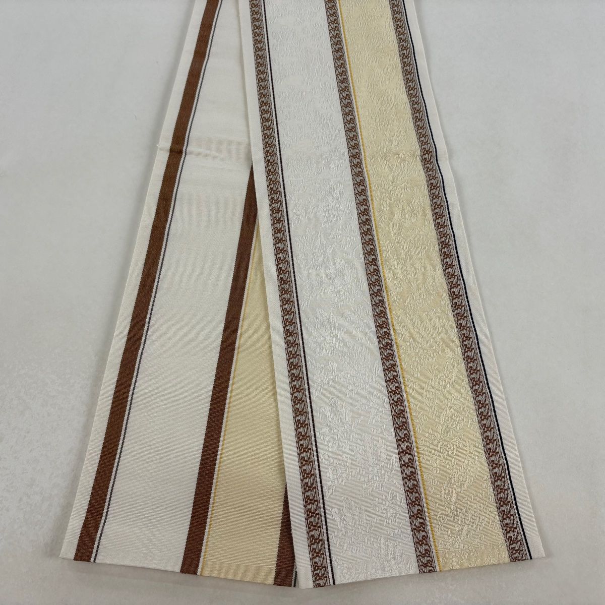 【美品】半幅帯 秀品 博多織 証紙 縞 幾何学 クリーム 正絹 【】