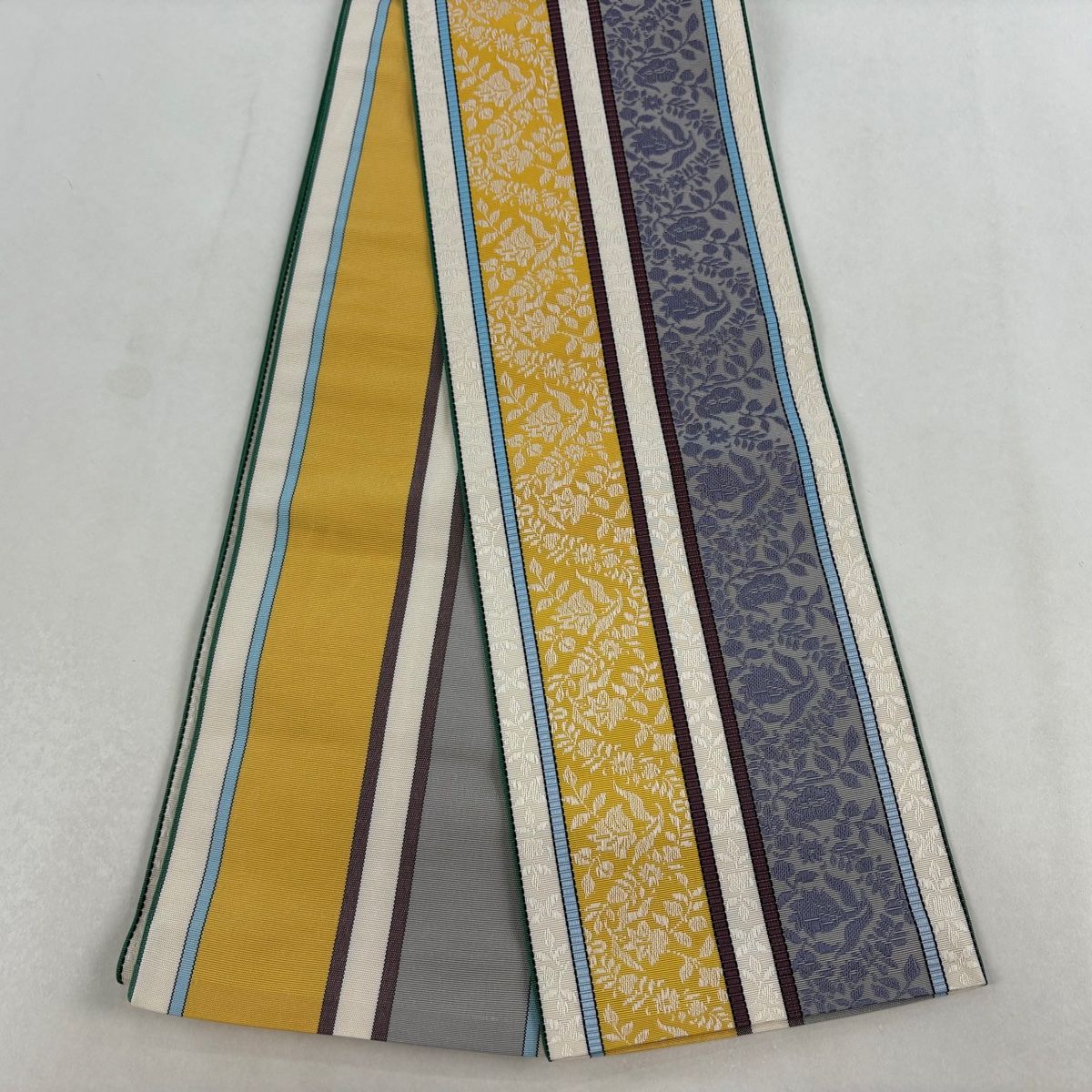 半幅帯 秀品 博多織 証紙 草花 縞 クリーム 正絹