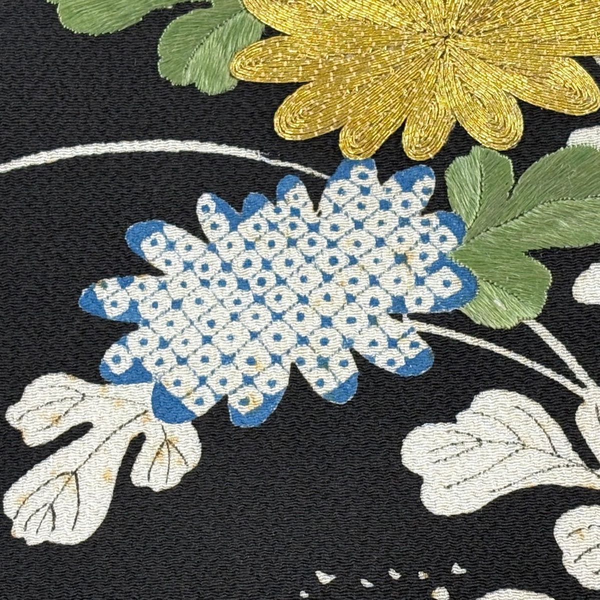 名古屋帯 逸品 ぎをん齋藤 草花 垣根 金糸 刺繍 黒 正絹 【中古