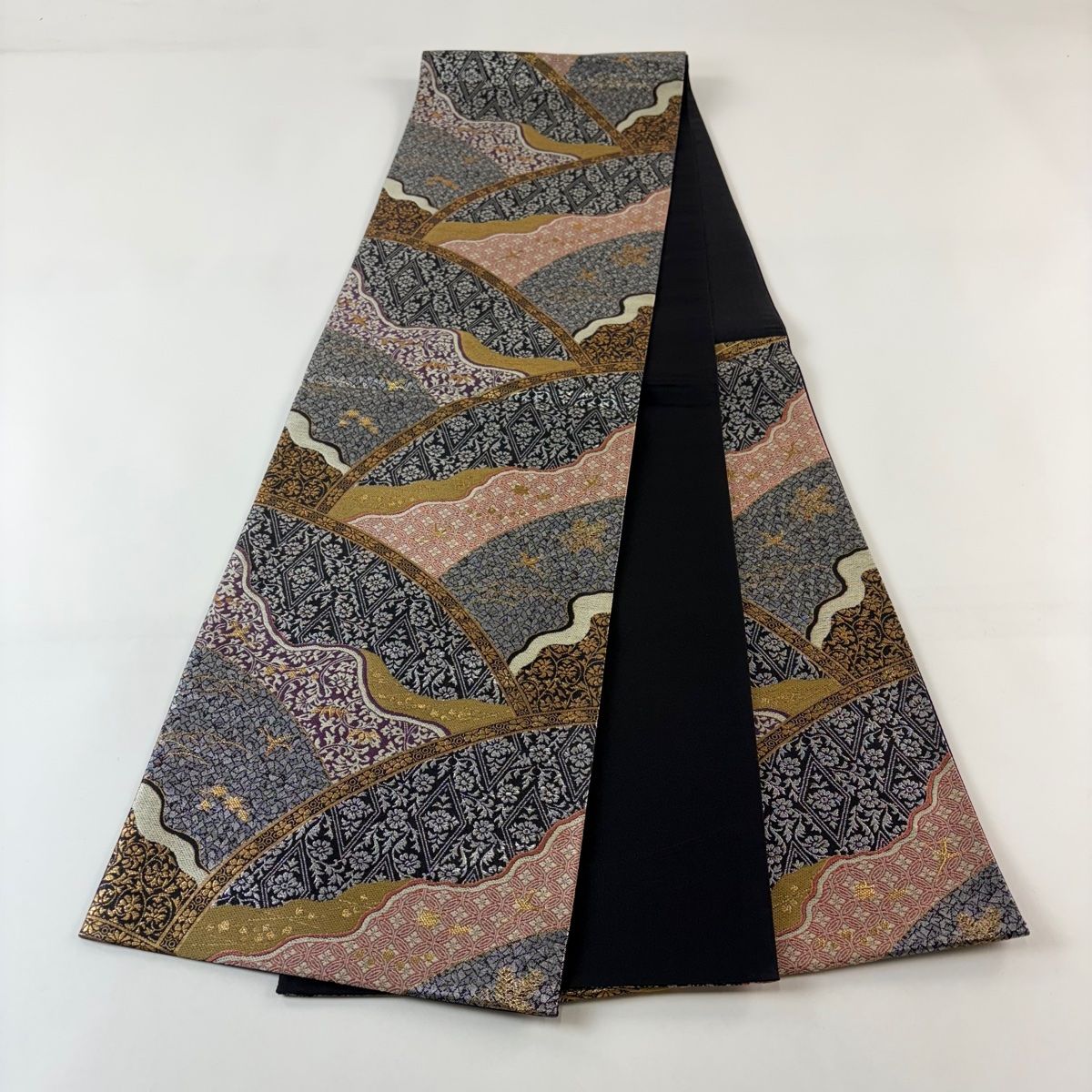 ⑥⑨⑤中国刺繍 袋帯 正絹 六通 美品】 袋帯 秀品 草花 鳥 箔 刺繍 黒 六通 正絹 【中古】 - メルカリ