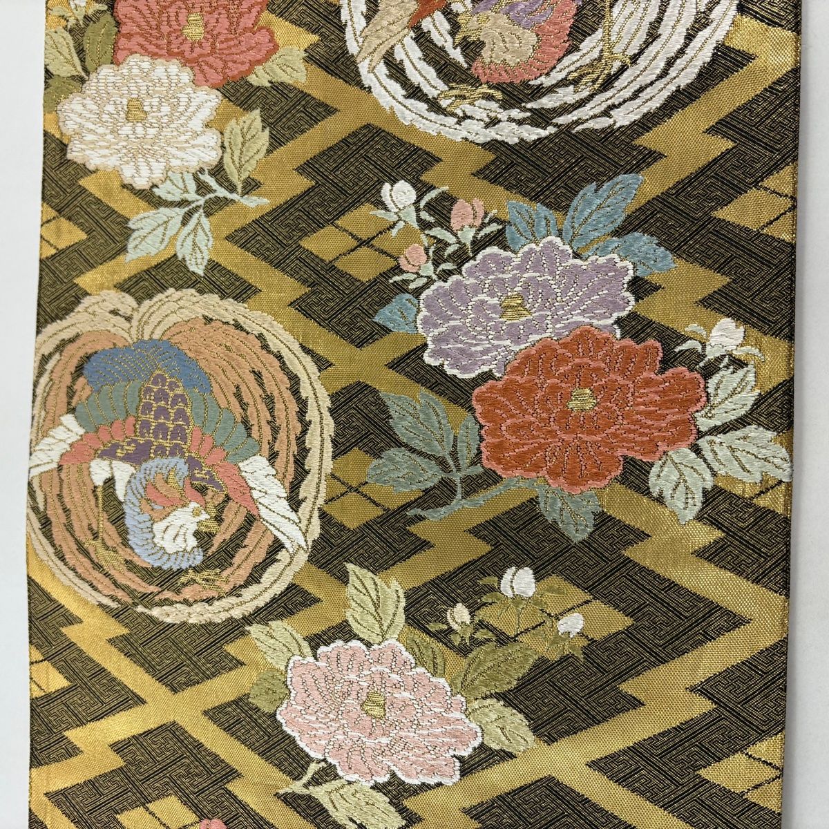 美品】 袋帯 秀品 鳳凰 牡丹 刺繍 箔 金色 六通 正絹 【中古】 - メルカリ