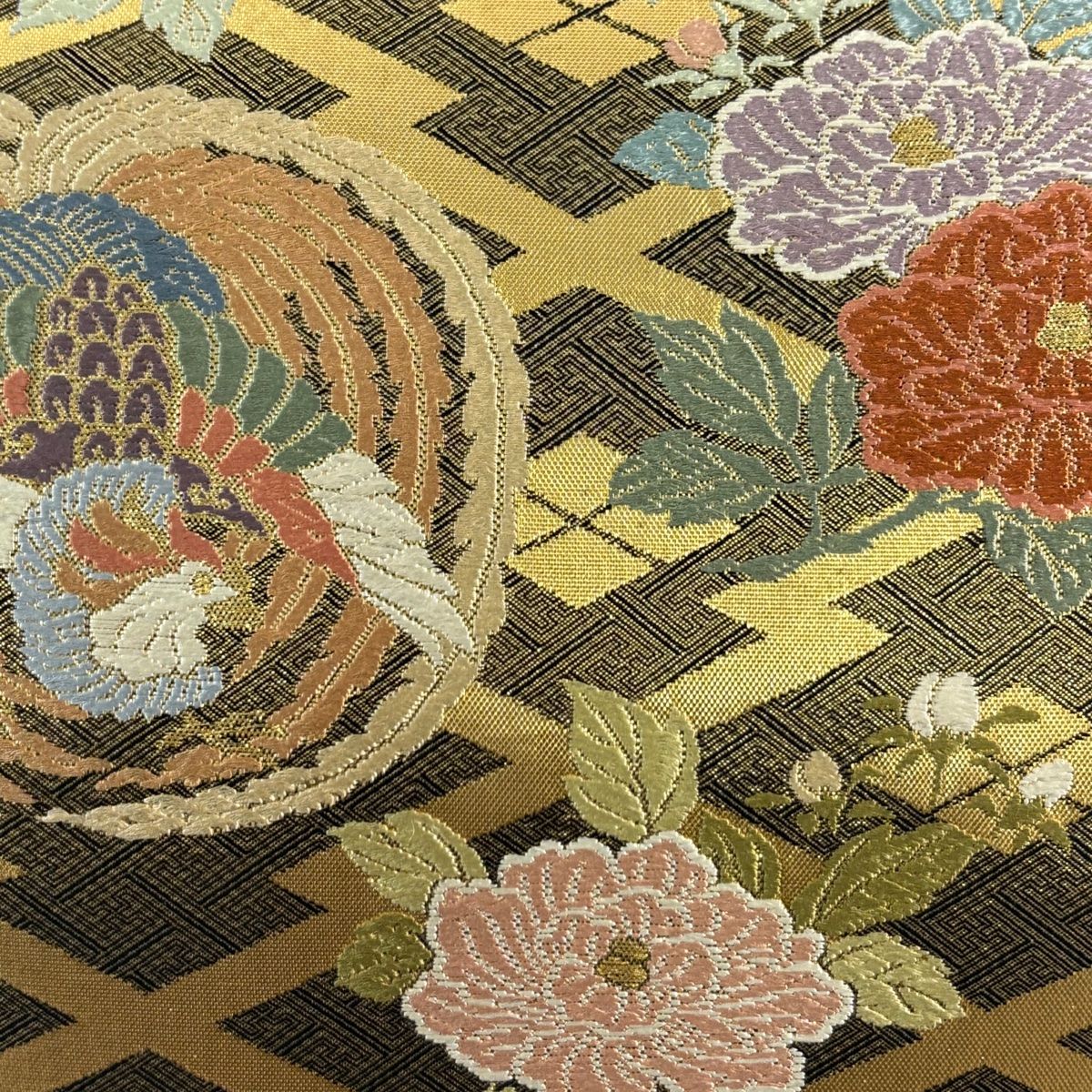 美品】 袋帯 秀品 鳳凰 牡丹 刺繍 箔 金色 六通 正絹 【中古】 - メルカリ