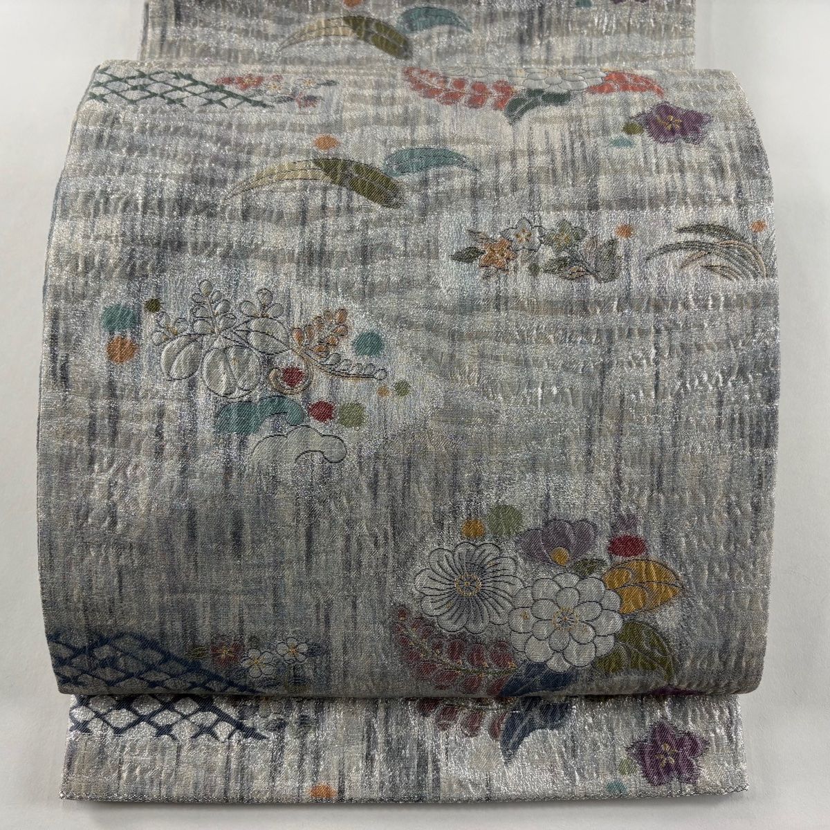 袋帯 秀品 関西仕立て 草花 花唐草 箔 銀糸 銀色 六通 正絹