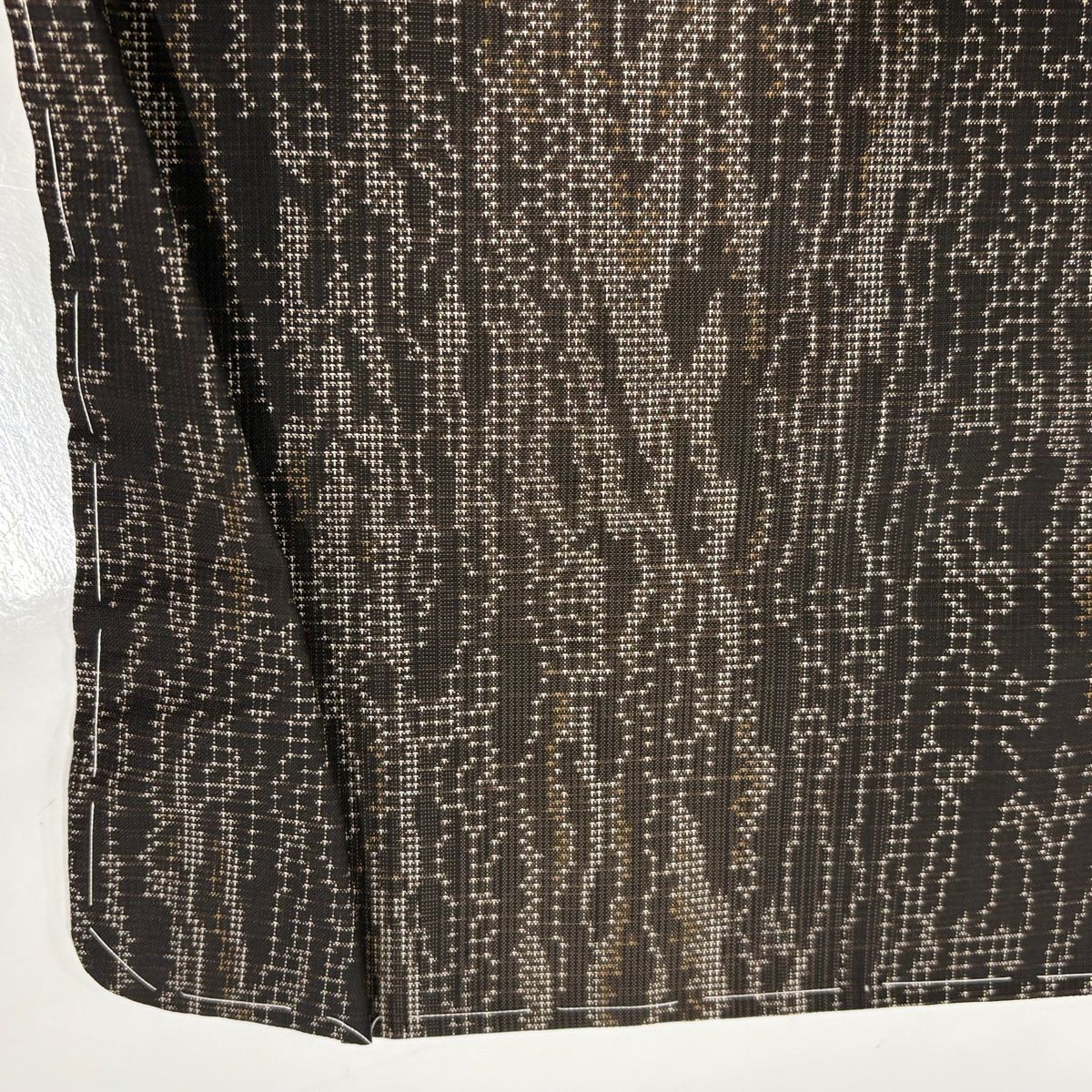  紬 身丈164 5 cm 裄丈68 L 袷 幾何学 焦茶色 正絹 秀品 紬 着物