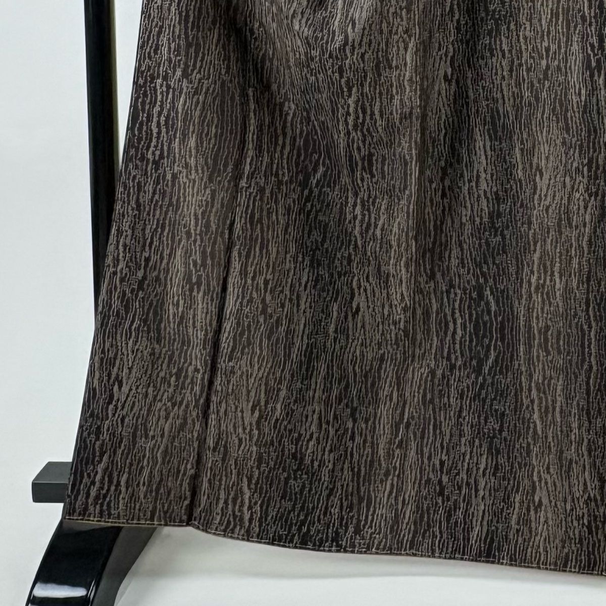 紬 身丈164.5 cm 裄丈68 L 袷 幾何学 焦茶色 正絹 秀品