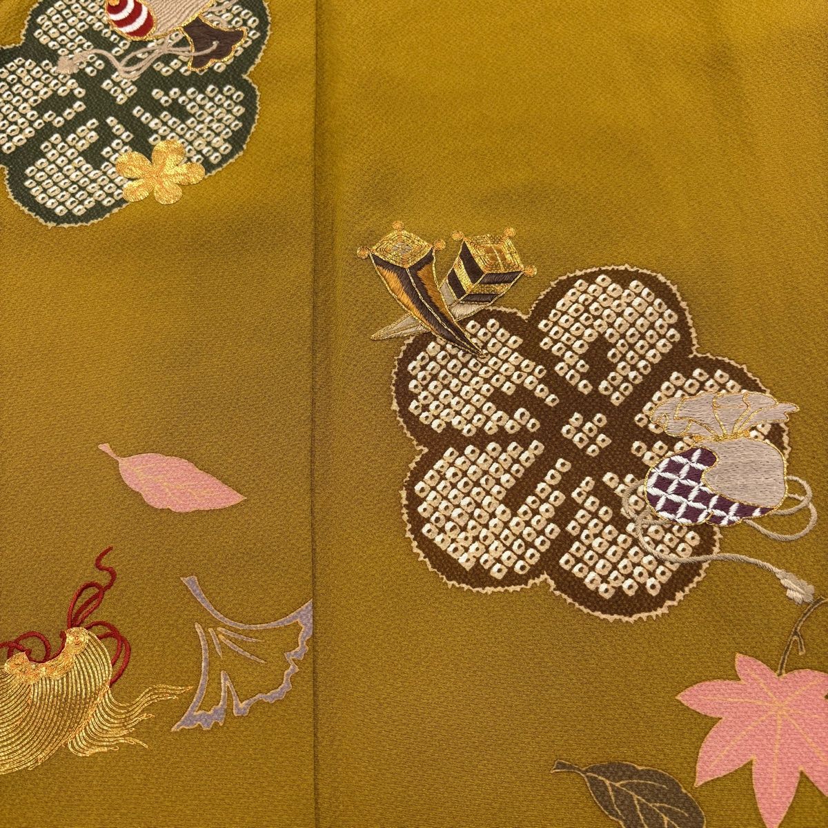 美品】 振袖 身丈170cm 裄丈68cm L 袷 吹き寄せ 宝尽くし 金糸 刺繍