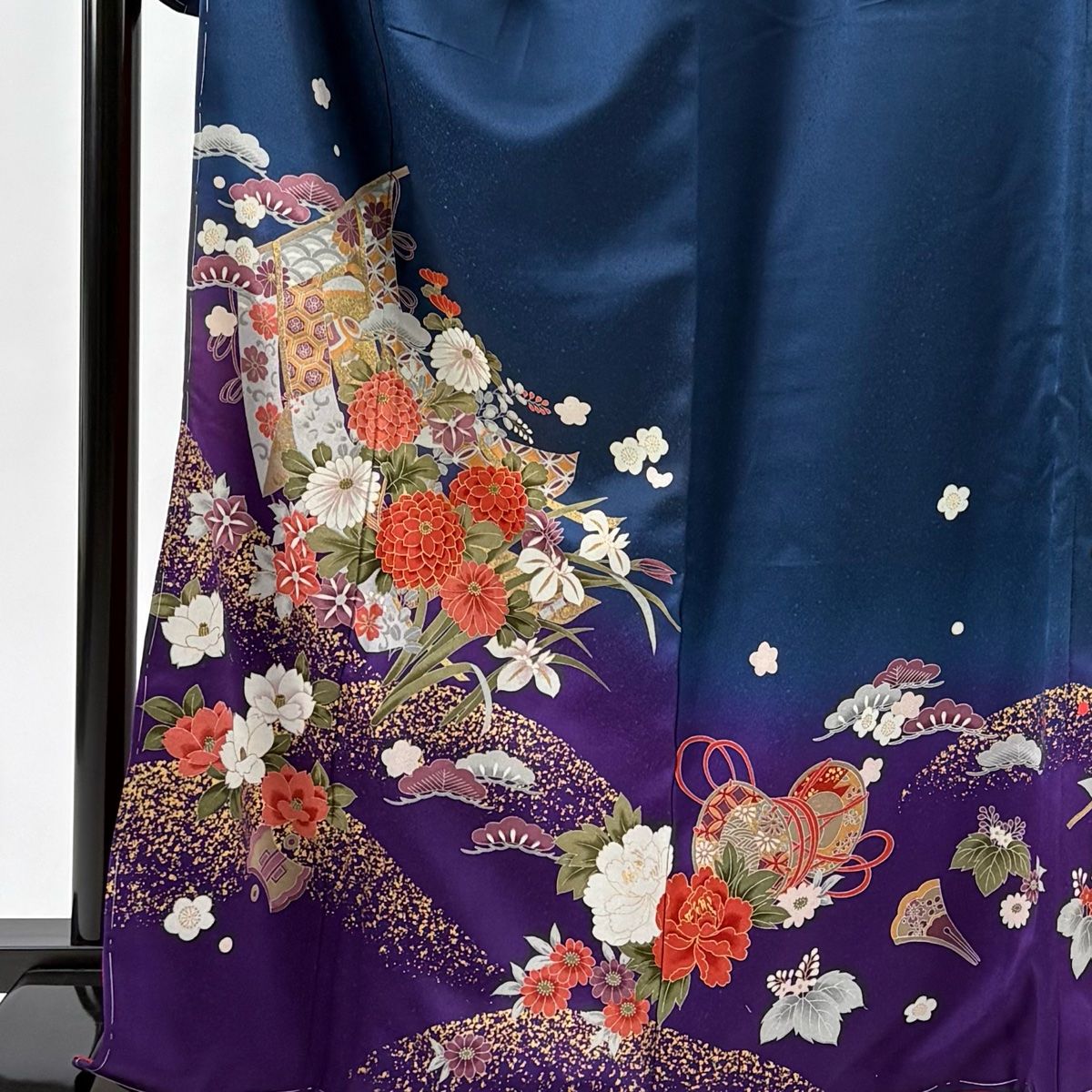 振袖 身丈167cm 裄丈69cm L 袷 几帳 草花 金彩 染め分け 紺色 正絹 秀