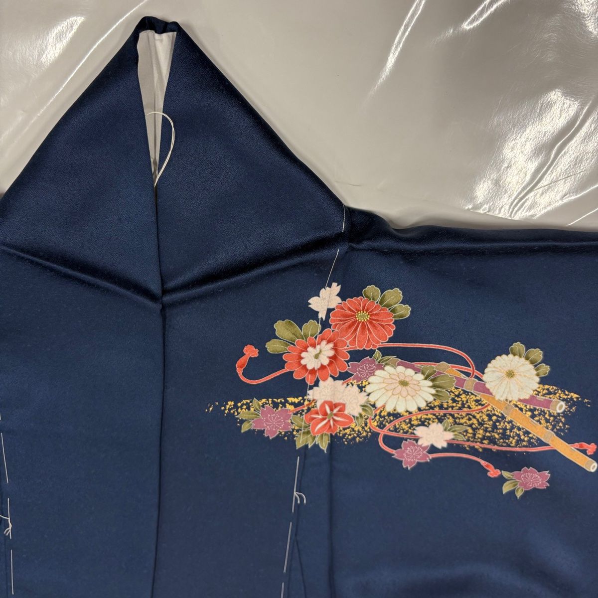 振袖 身丈167cm 裄丈69cm L 袷 几帳 草花 金彩 染め分け 紺色 正絹 秀